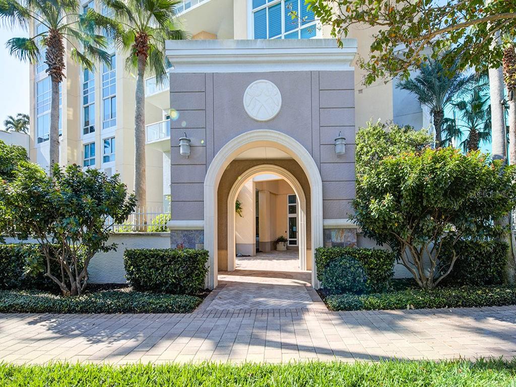 400 BEACH DR NE #1702, ST PETERSBURG, FL, 33701
