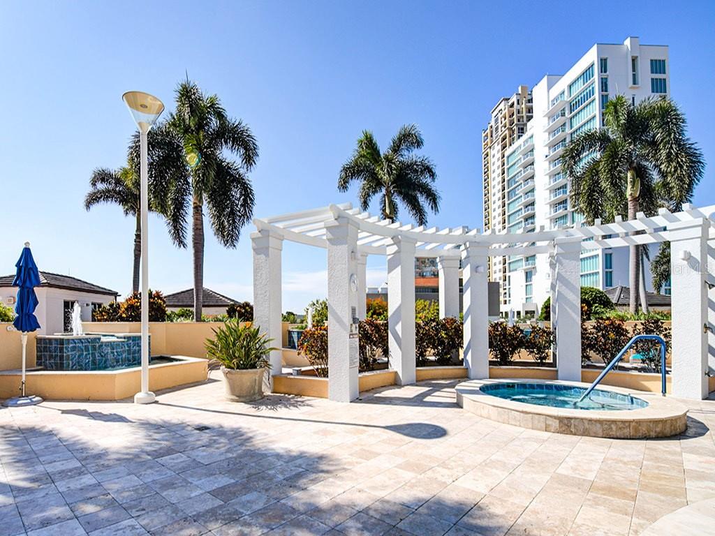 400 BEACH DR NE #1702, ST PETERSBURG, FL, 33701