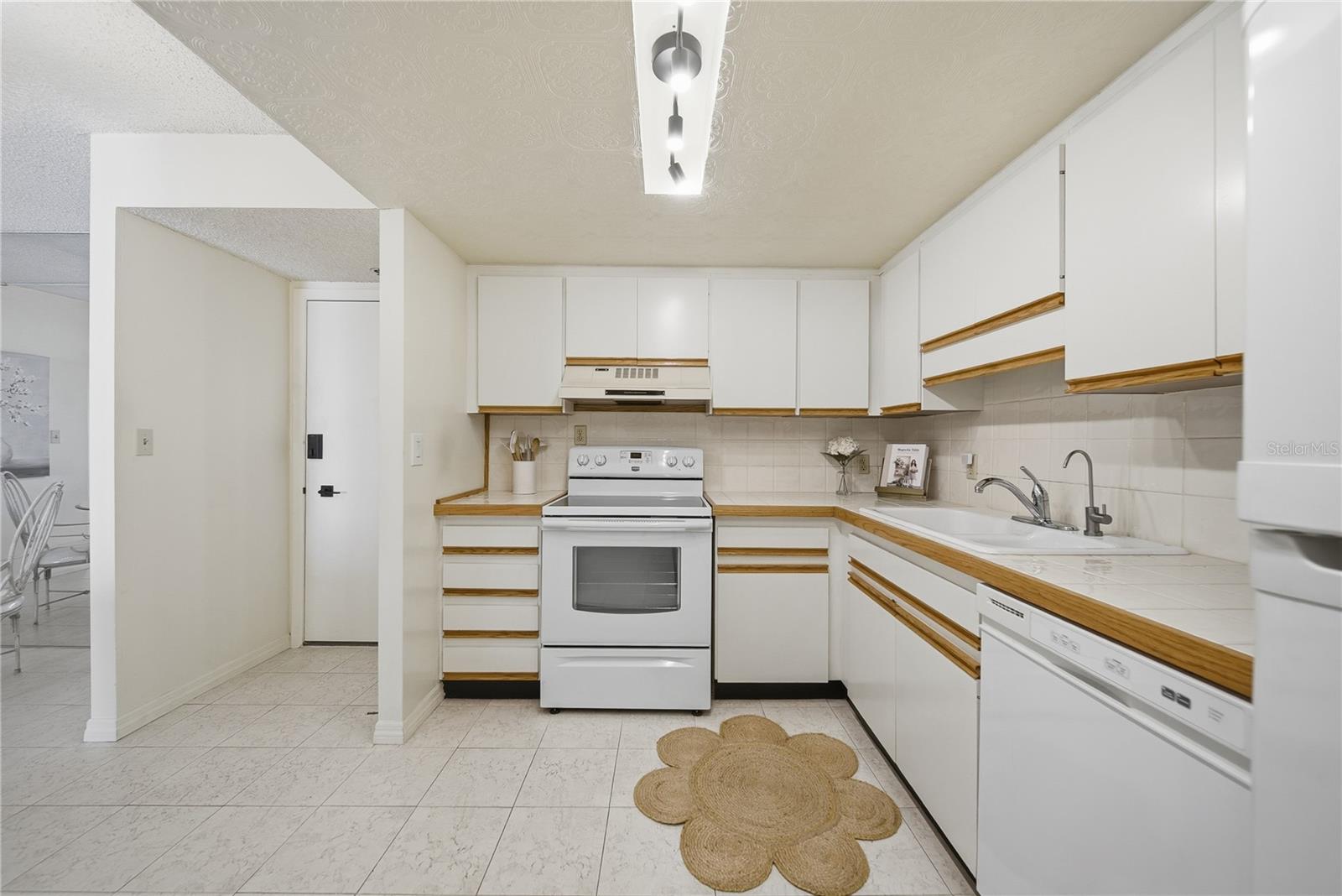 1 KEY CAPRI #603W, TREASURE ISLAND, FL, 33706