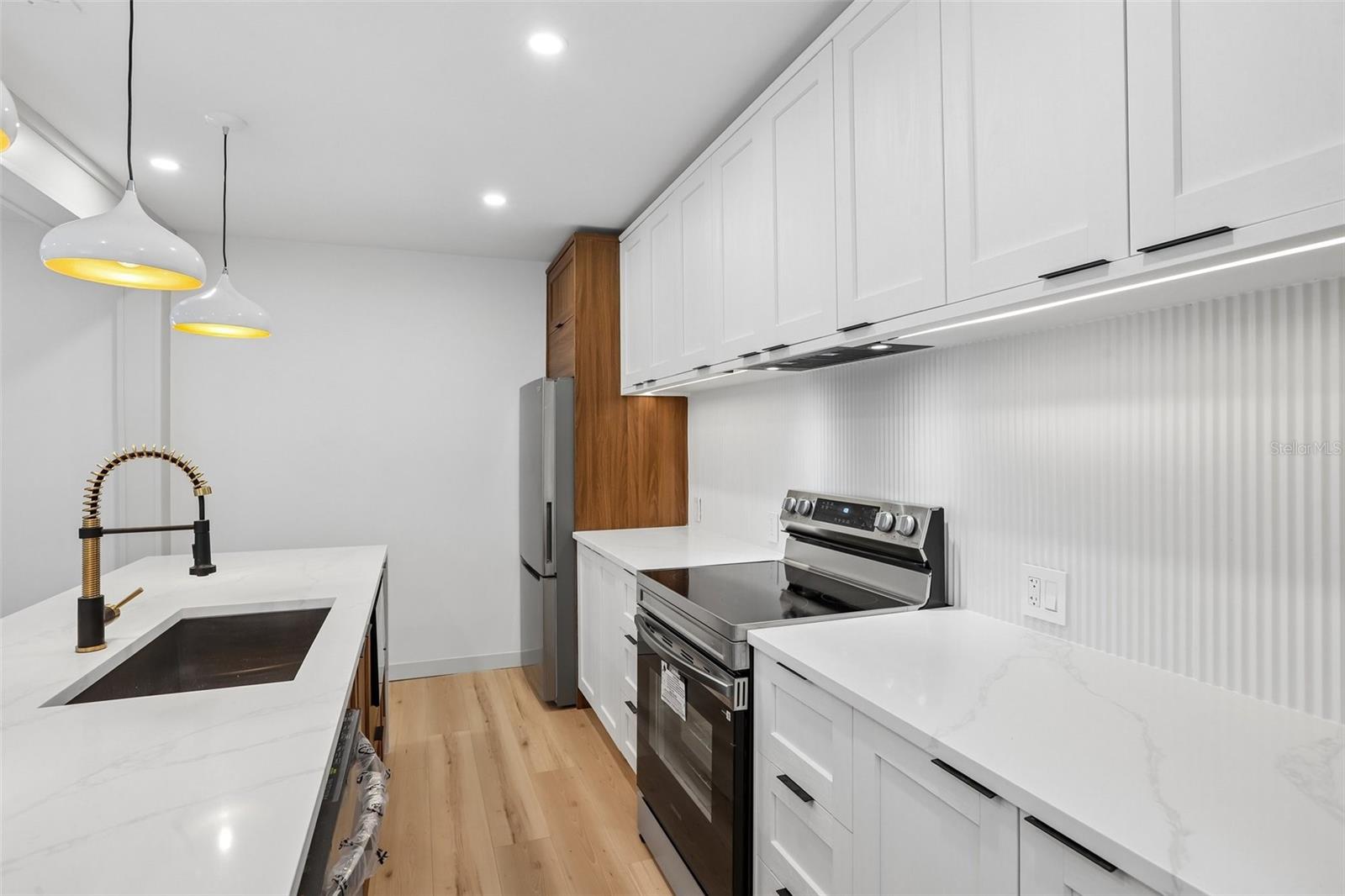 8523 N EDISON AVE, TAMPA, FL, 33604