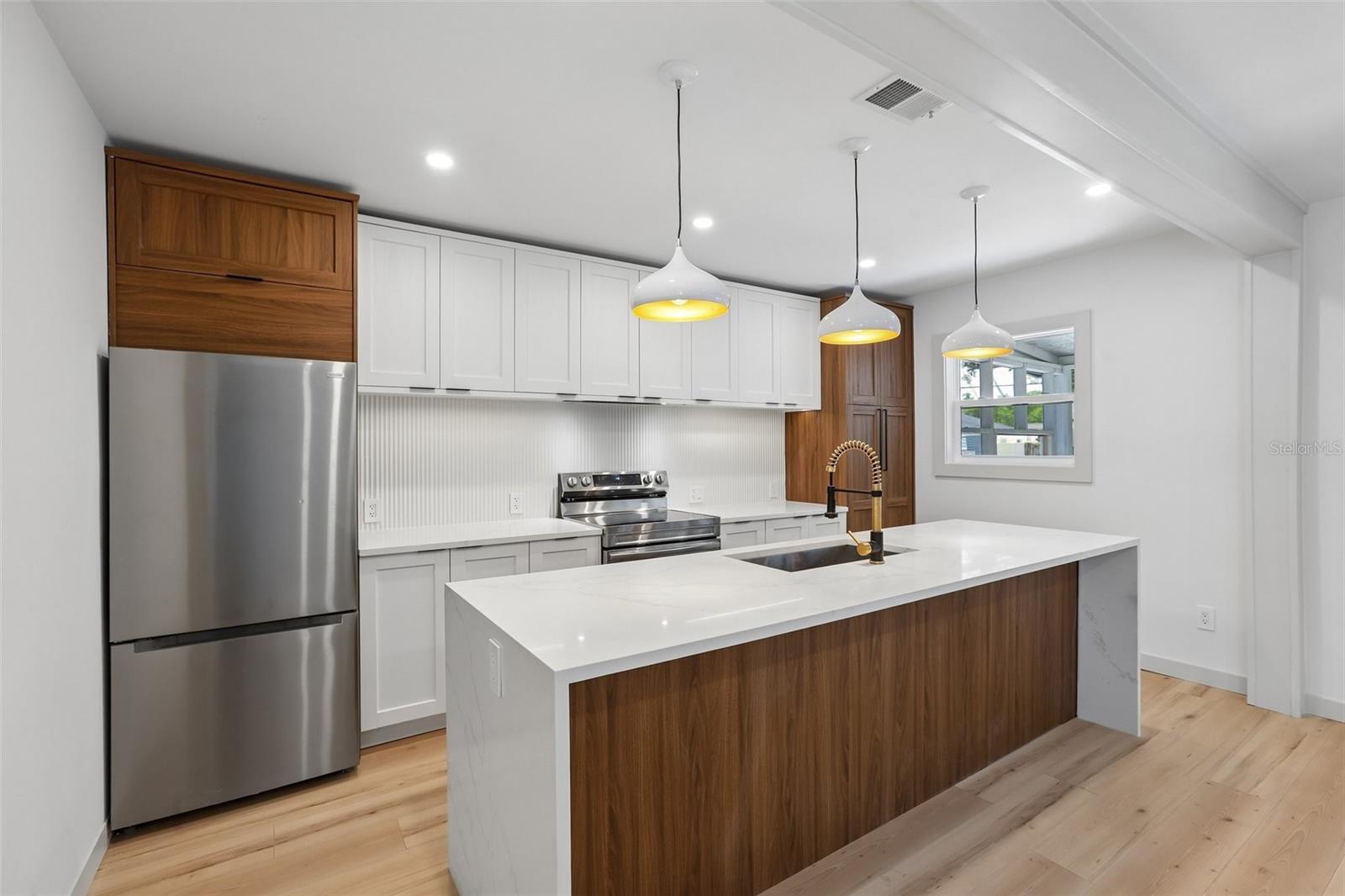 8523 N EDISON AVE, TAMPA, FL, 33604