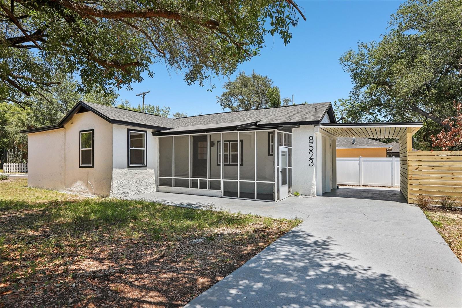 8523 N EDISON AVE, TAMPA, FL, 33604