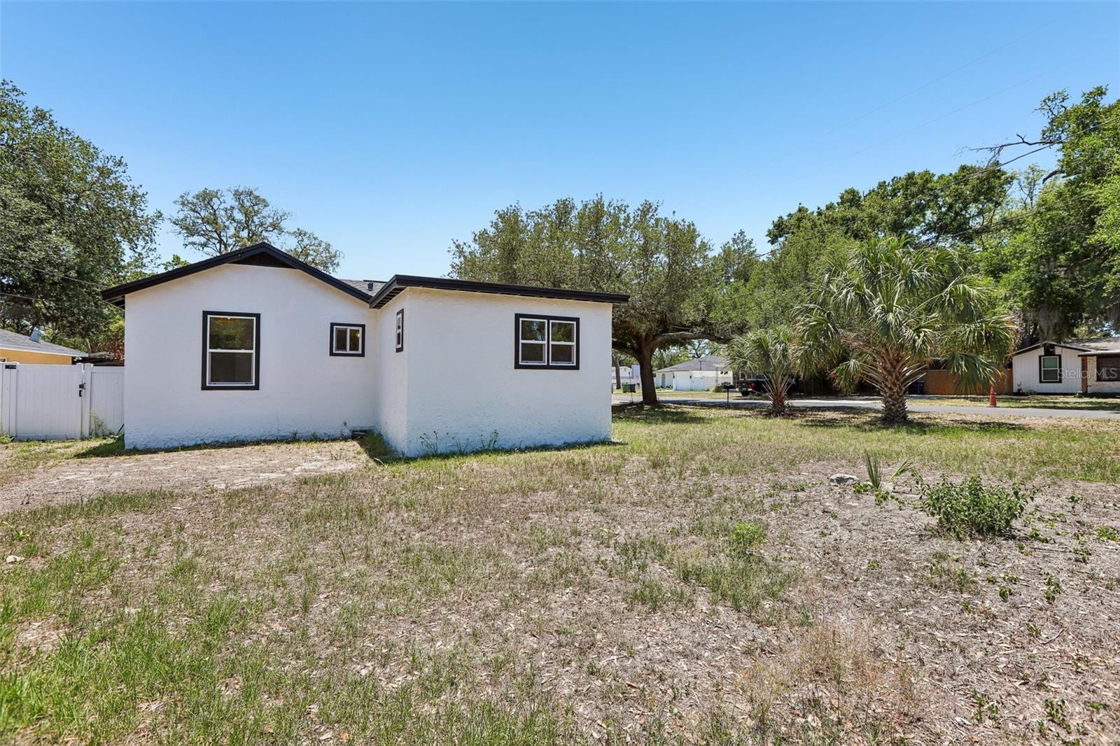8523 N EDISON AVE, TAMPA, FL, 33604