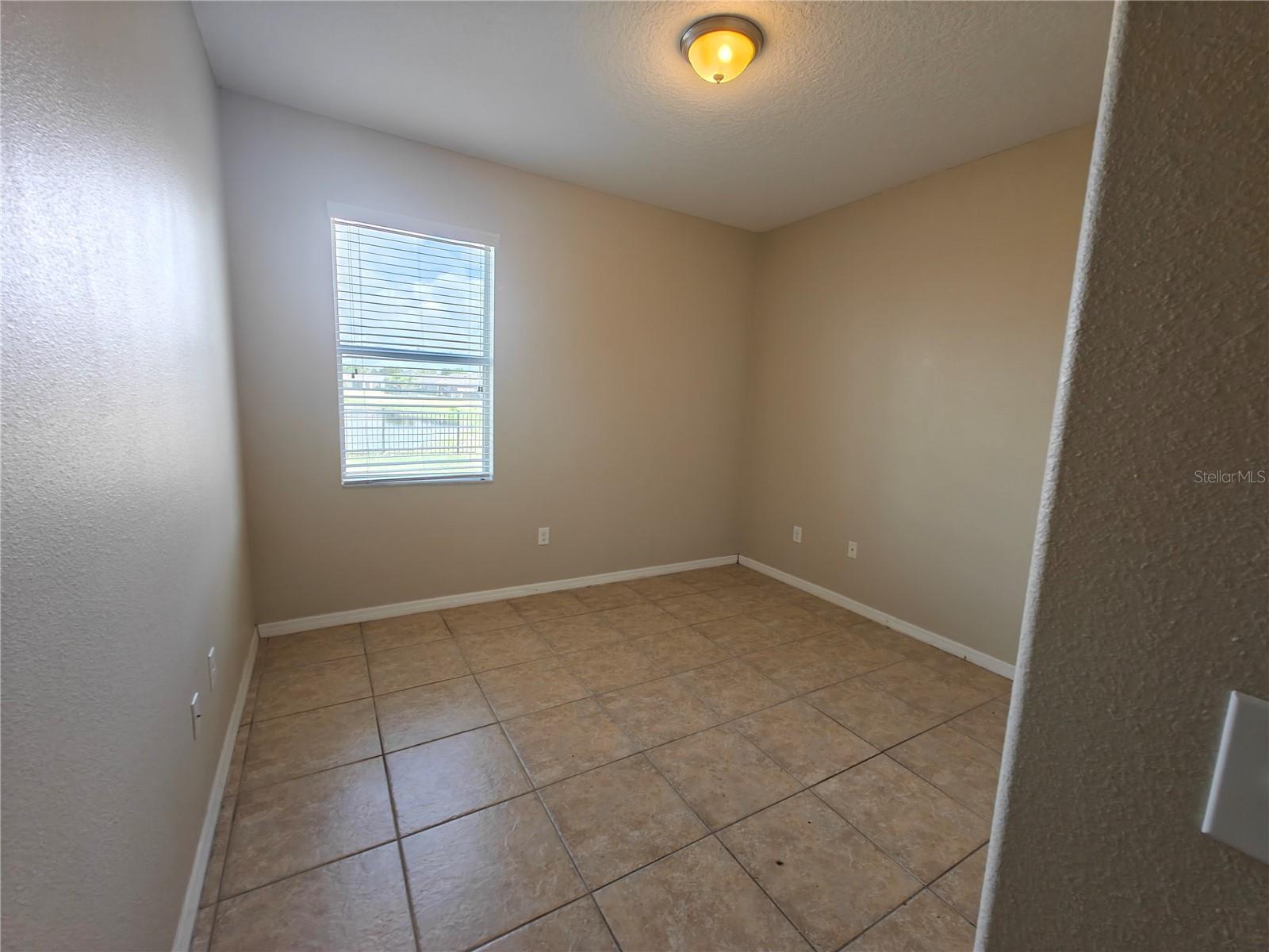 2221 GRANTHAM AVE, DAVENPORT, FL, 33837