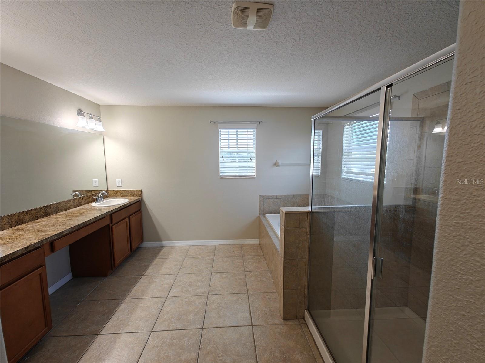 2221 GRANTHAM AVE, DAVENPORT, FL, 33837
