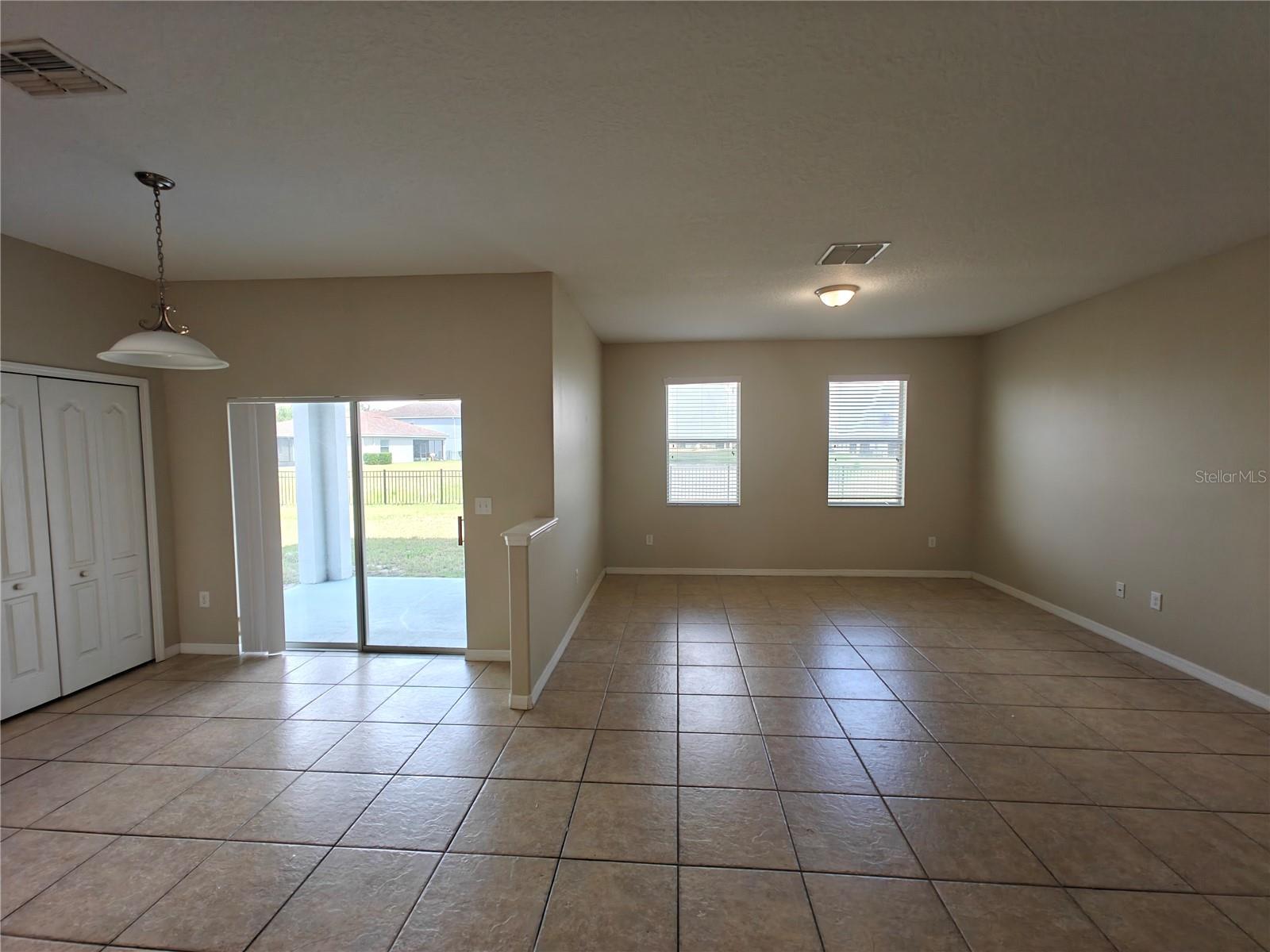 2221 GRANTHAM AVE, DAVENPORT, FL, 33837