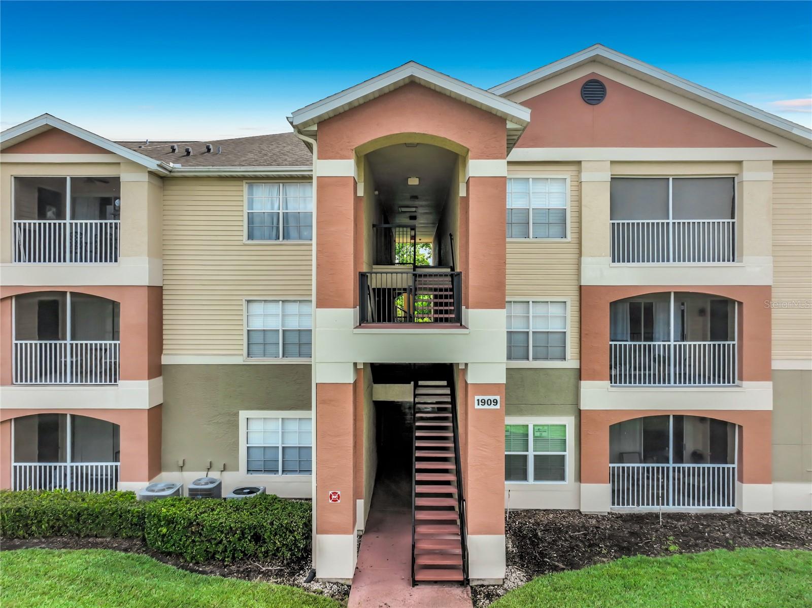 1909 SUMMER CLUB DR #301, OVIEDO, FL, 32765