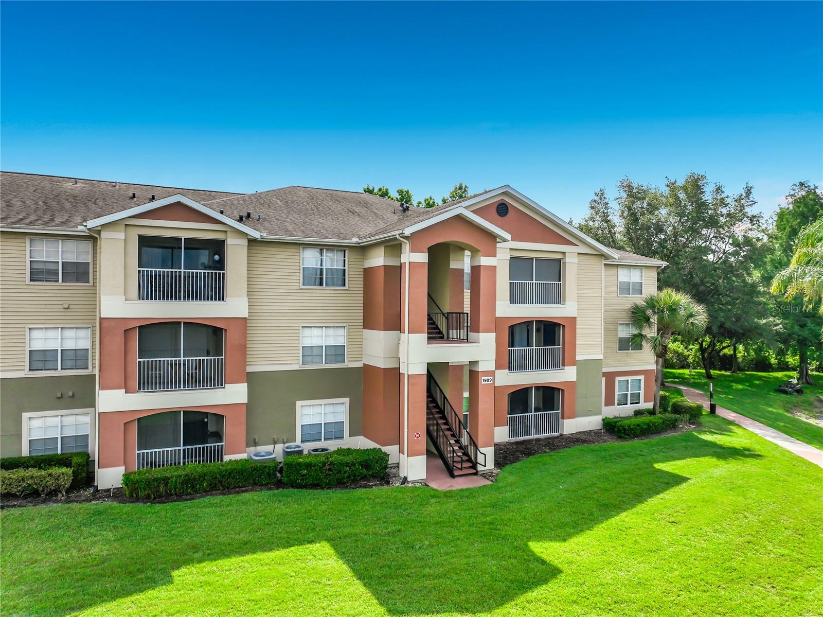1909 SUMMER CLUB DR #301, OVIEDO, FL, 32765
