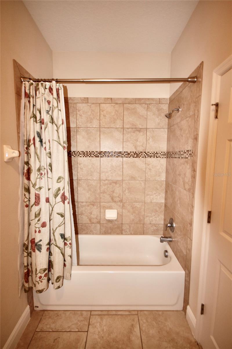 1073 CAVAN DR, APOPKA, FL, 32703