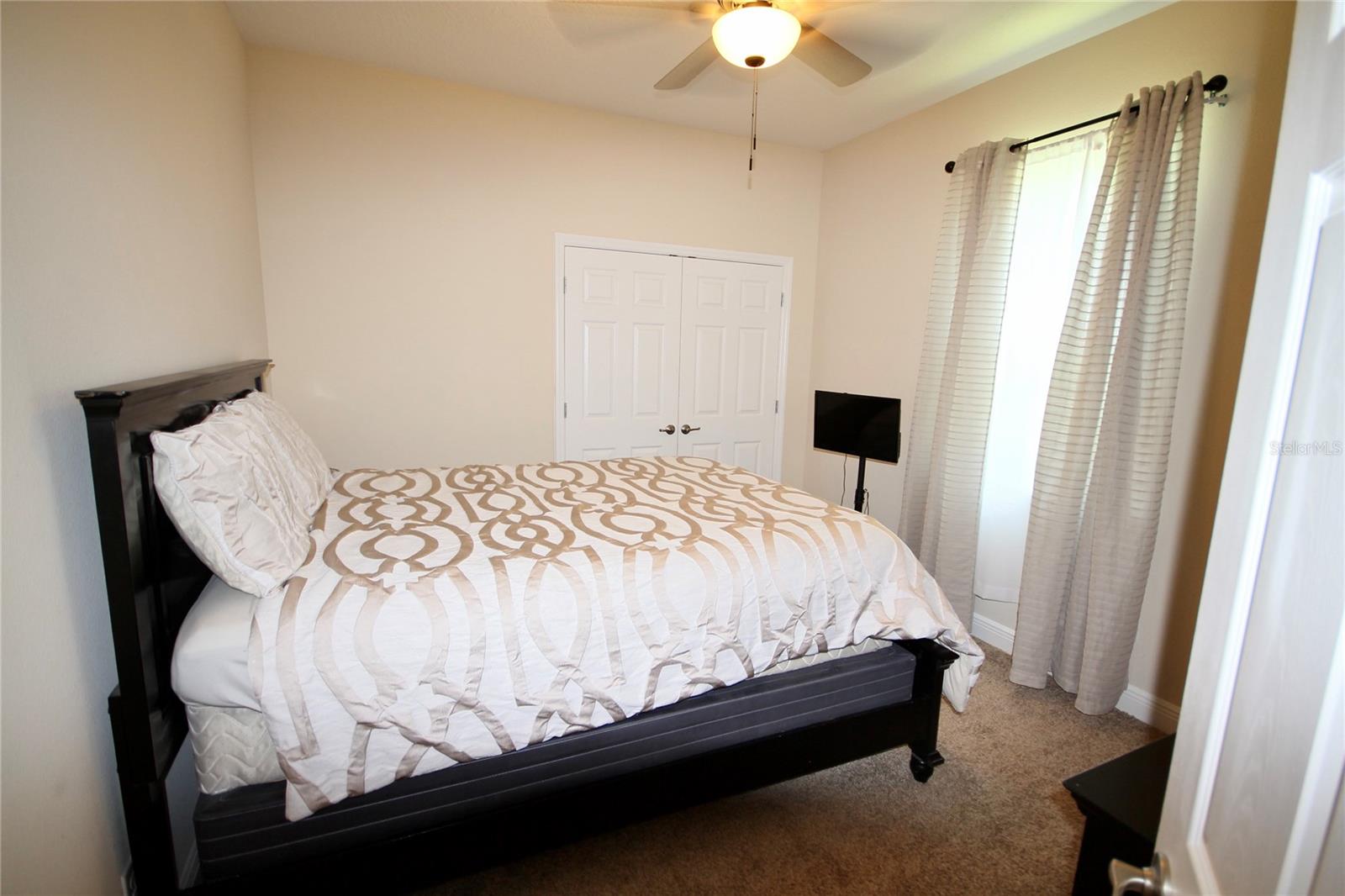 1073 CAVAN DR, APOPKA, FL, 32703