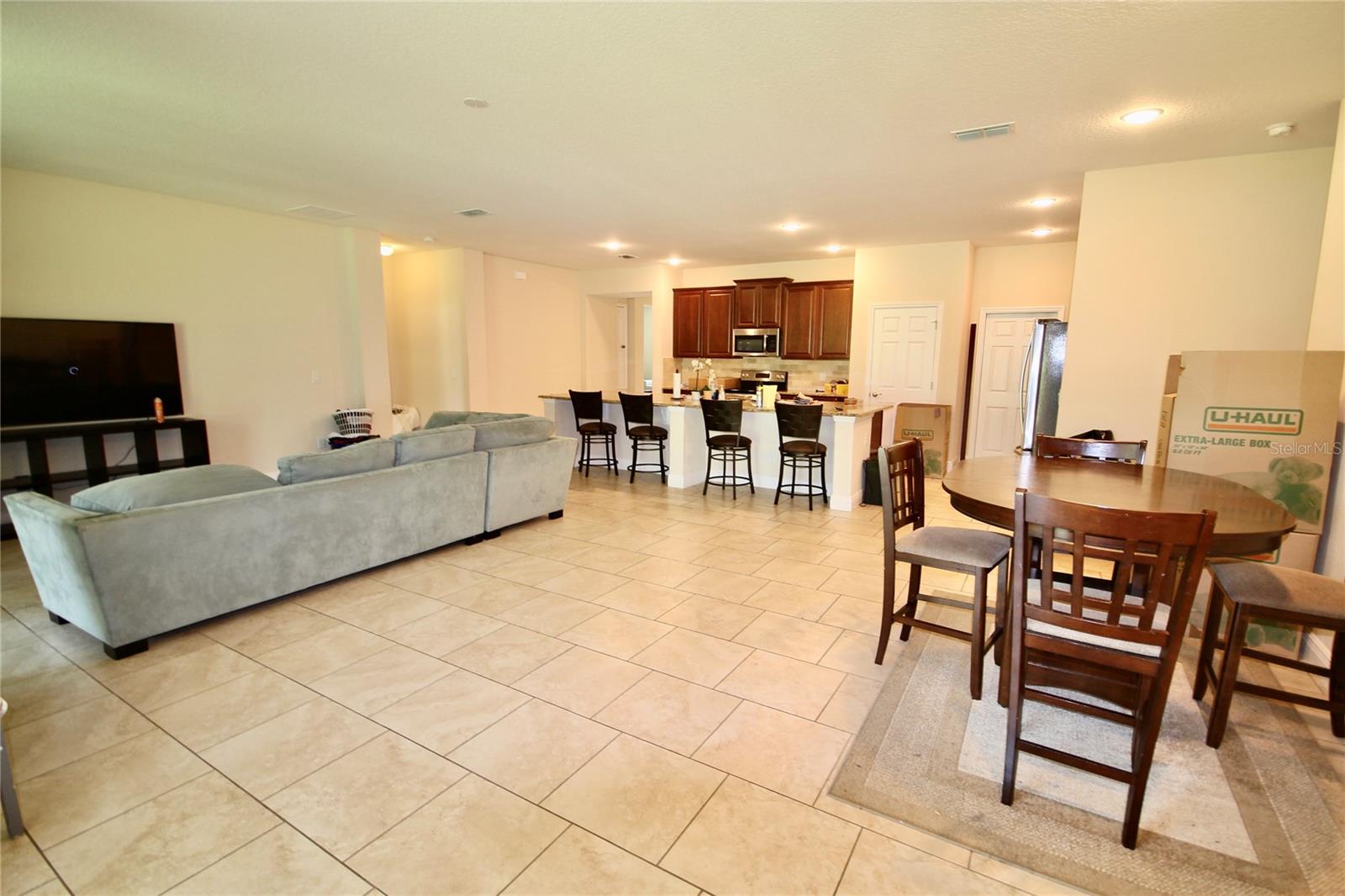 1073 CAVAN DR, APOPKA, FL, 32703
