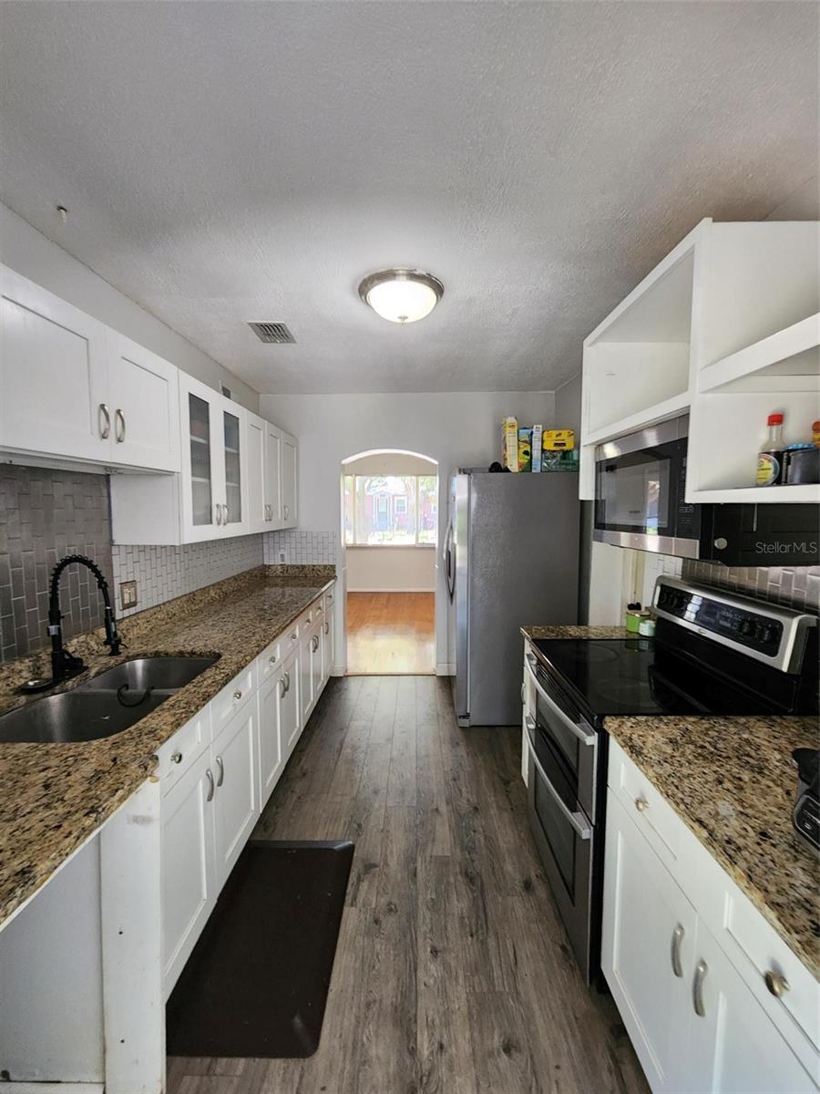 1608 EDNA AVE, LARGO, FL, 33770
