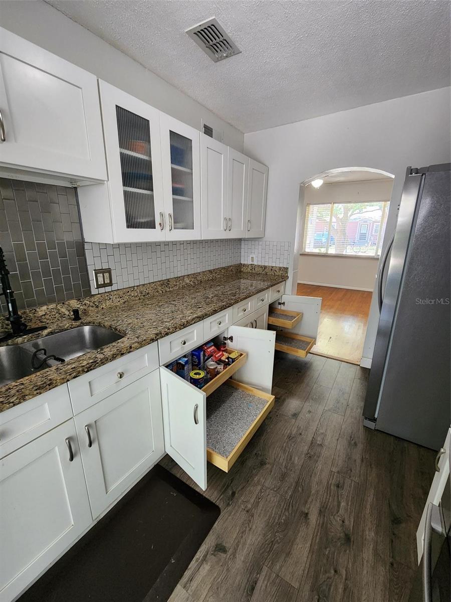 1608 EDNA AVE, LARGO, FL, 33770
