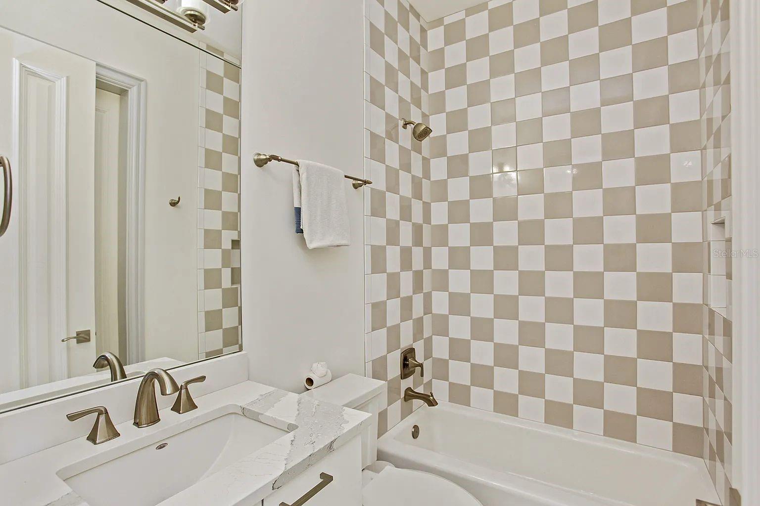 10372 KENSINGTON SHORE DR, ORLANDO, FL, 32827