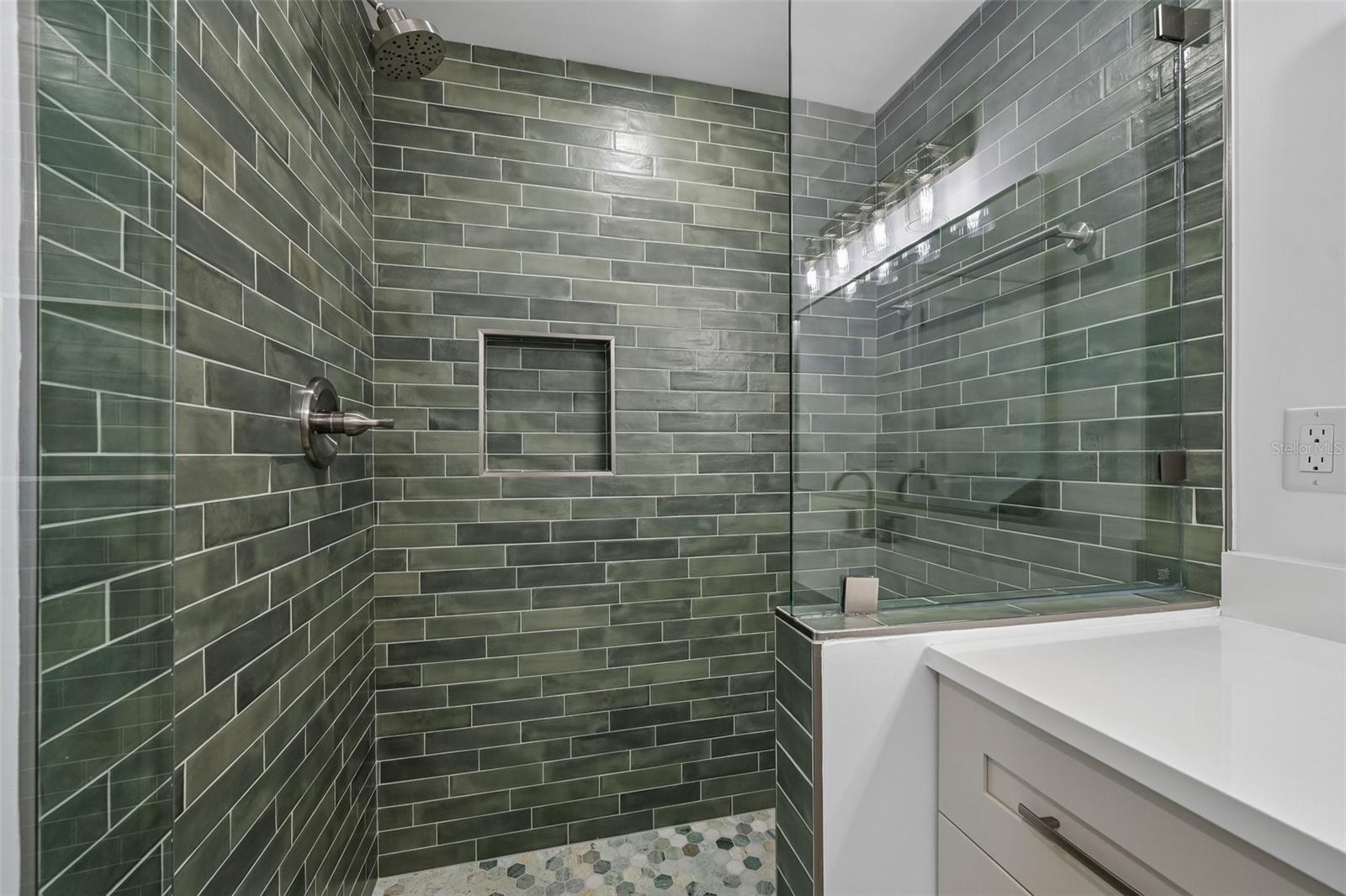 802 WHITE HERON BLVD, RUSKIN, FL, 33570
