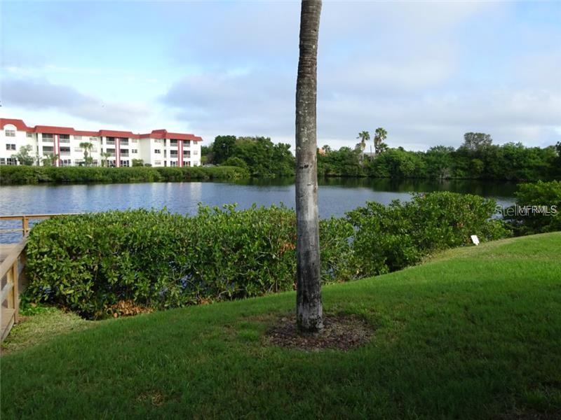 4570 OVERLOOK DR NE #283, ST PETERSBURG, FL, 33703