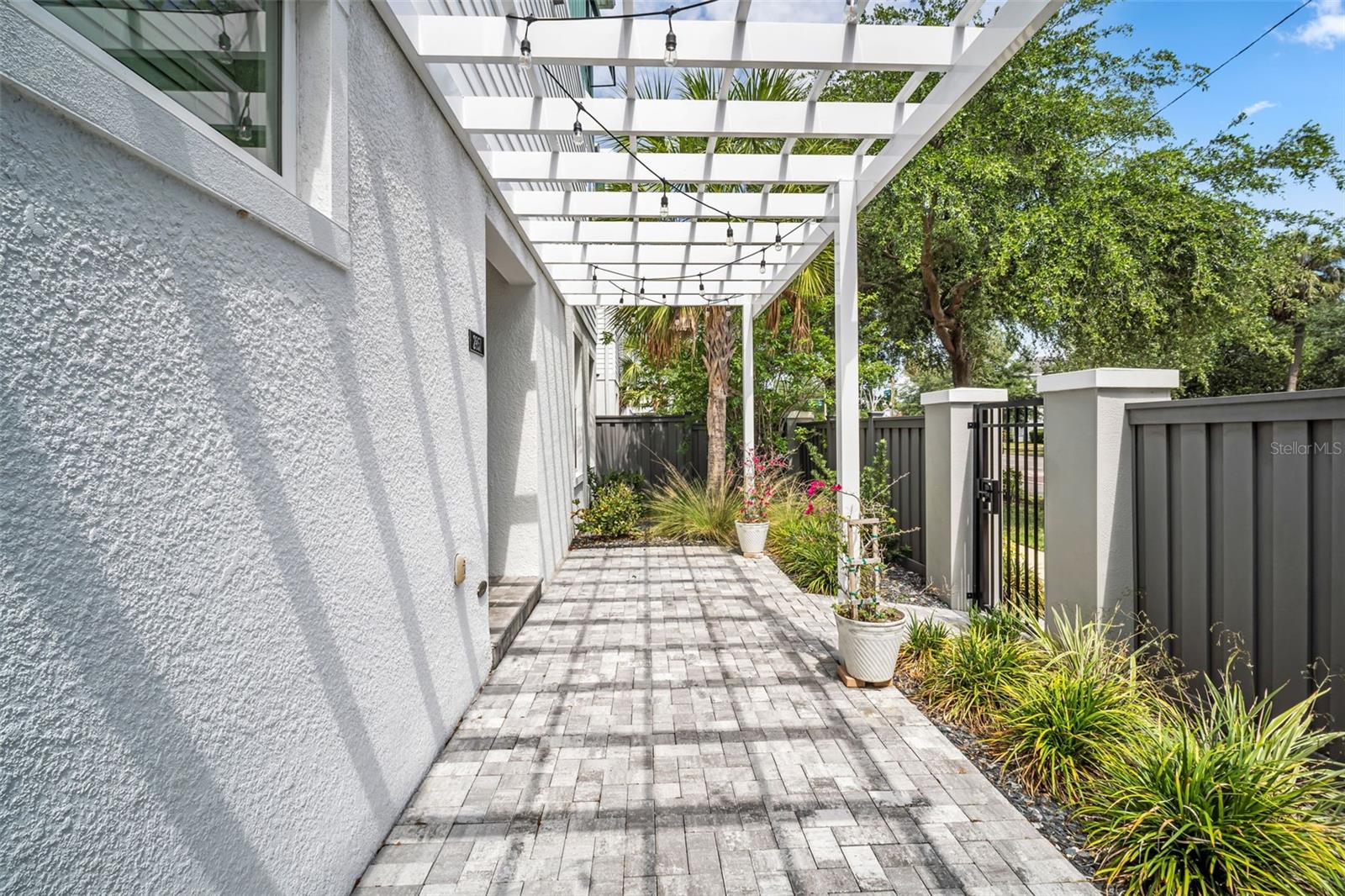 2851 1ST AVE S, ST PETERSBURG, FL, 33712