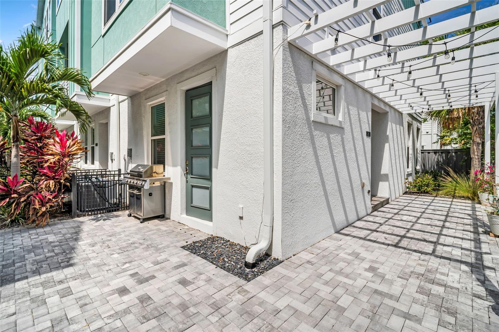 2851 1ST AVE S, ST PETERSBURG, FL, 33712
