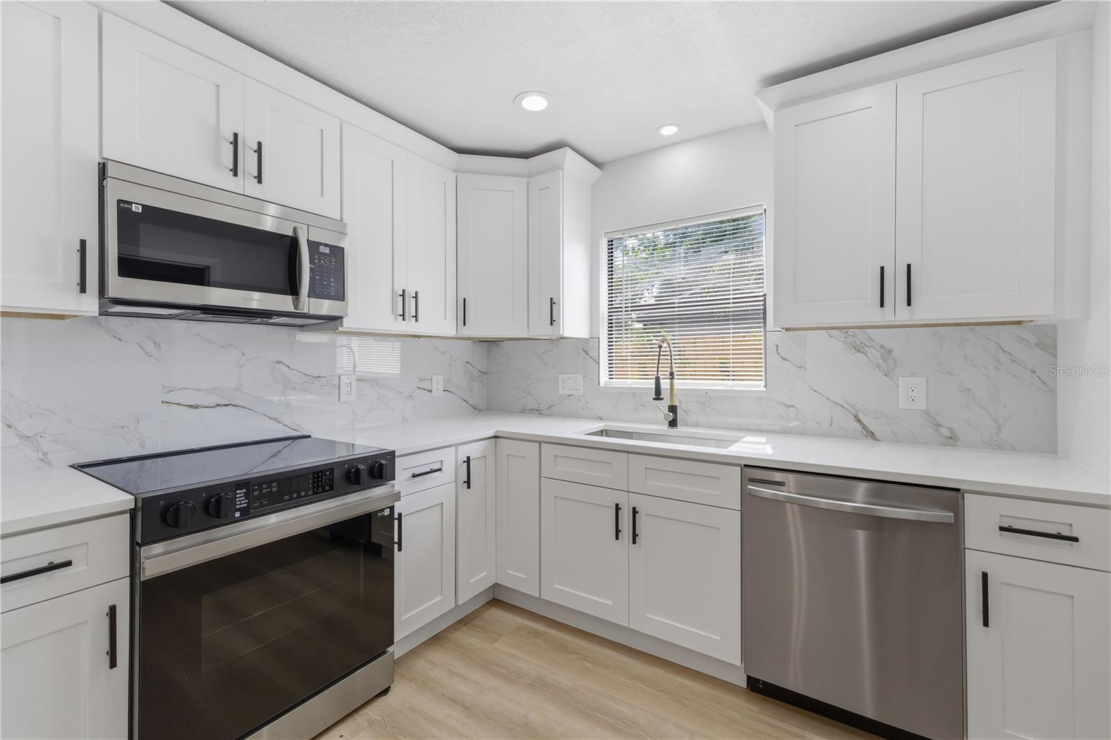 108 INWOOD CIR, BRANDON, FL, 33510