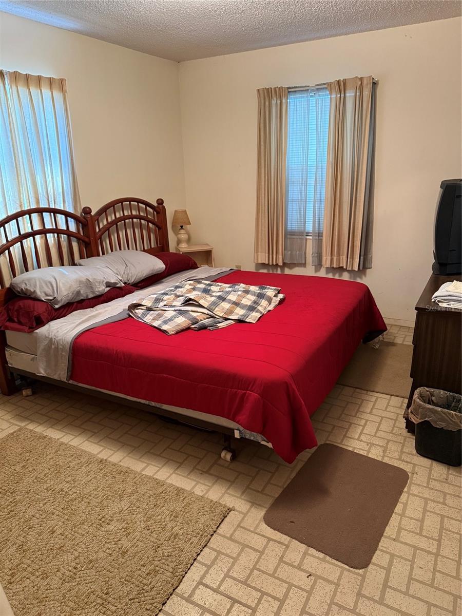 2209 E 18TH AVE, TAMPA, FL, 33605
