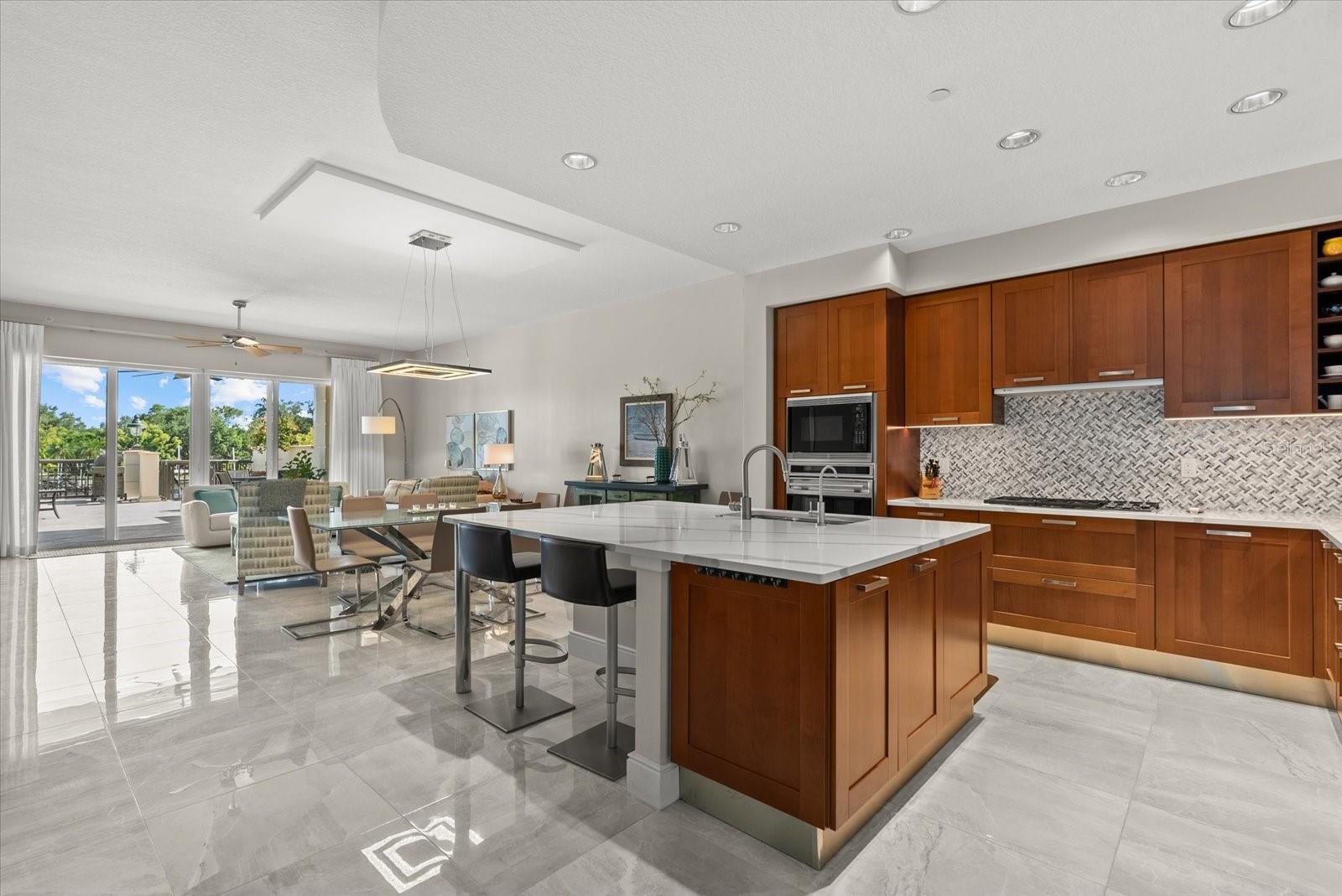 888 S ORANGE AVE #2C, SARASOTA, FL, 34236