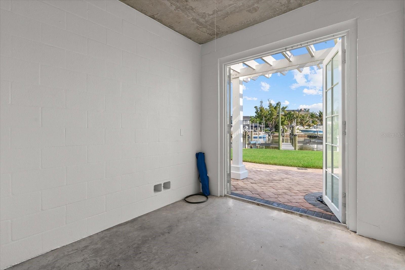888 S ORANGE AVE #2C, SARASOTA, FL, 34236
