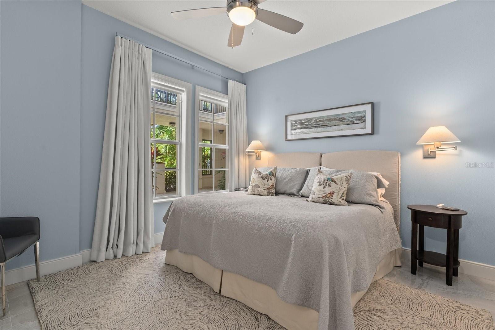 888 S ORANGE AVE #2C, SARASOTA, FL, 34236