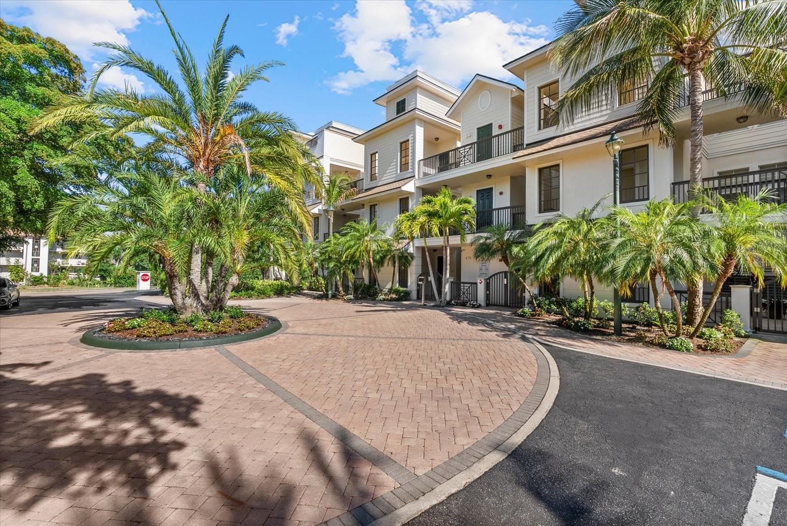 888 S ORANGE AVE #2C, SARASOTA, FL, 34236