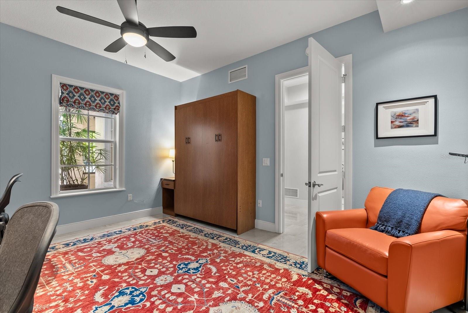 888 S ORANGE AVE #2C, SARASOTA, FL, 34236