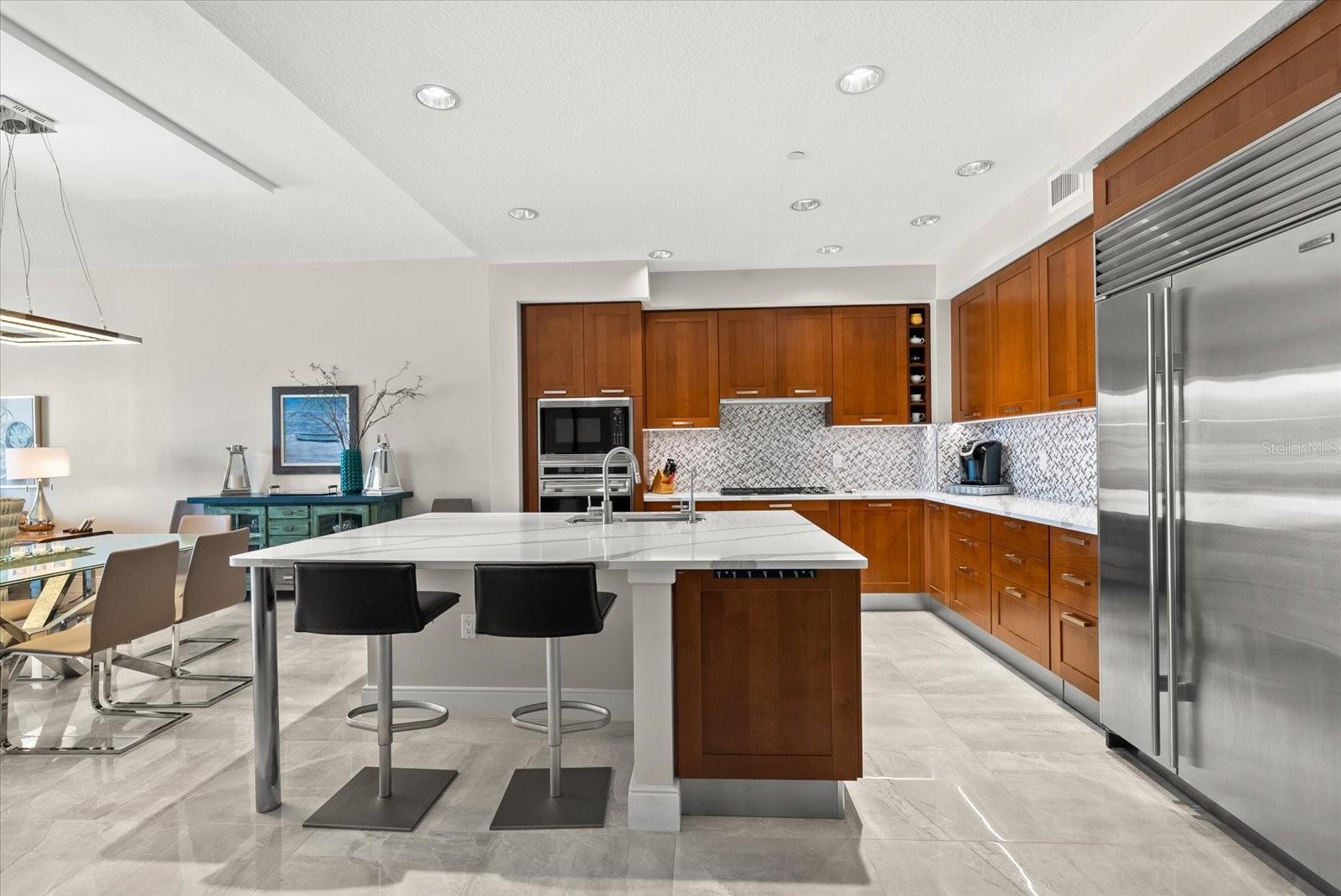 888 S ORANGE AVE #2C, SARASOTA, FL, 34236