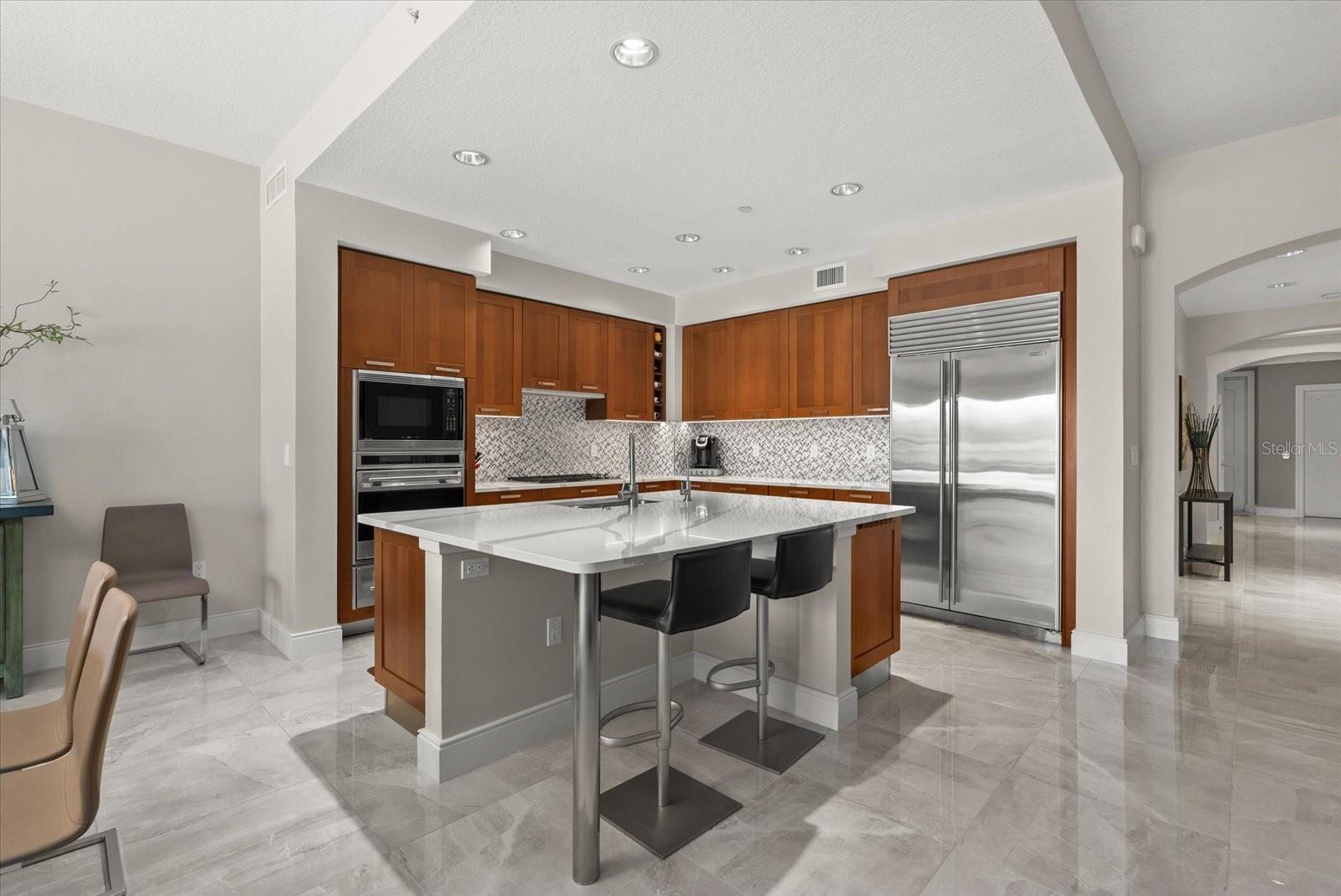 888 S ORANGE AVE #2C, SARASOTA, FL, 34236