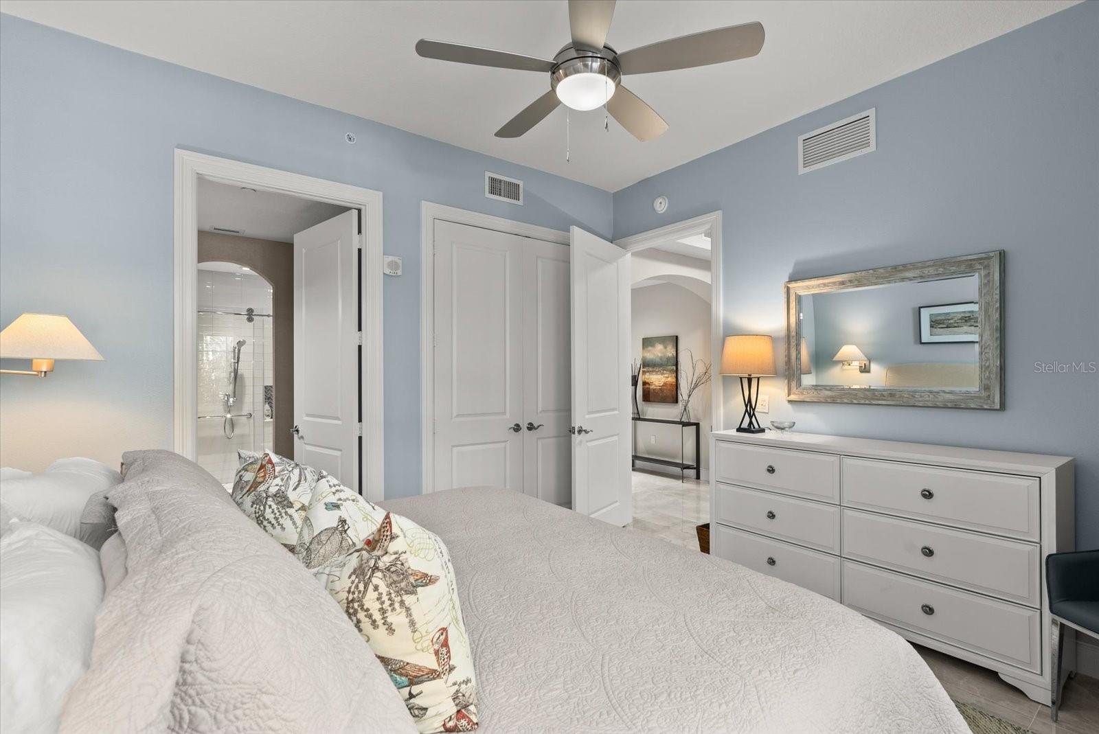 888 S ORANGE AVE #2C, SARASOTA, FL, 34236