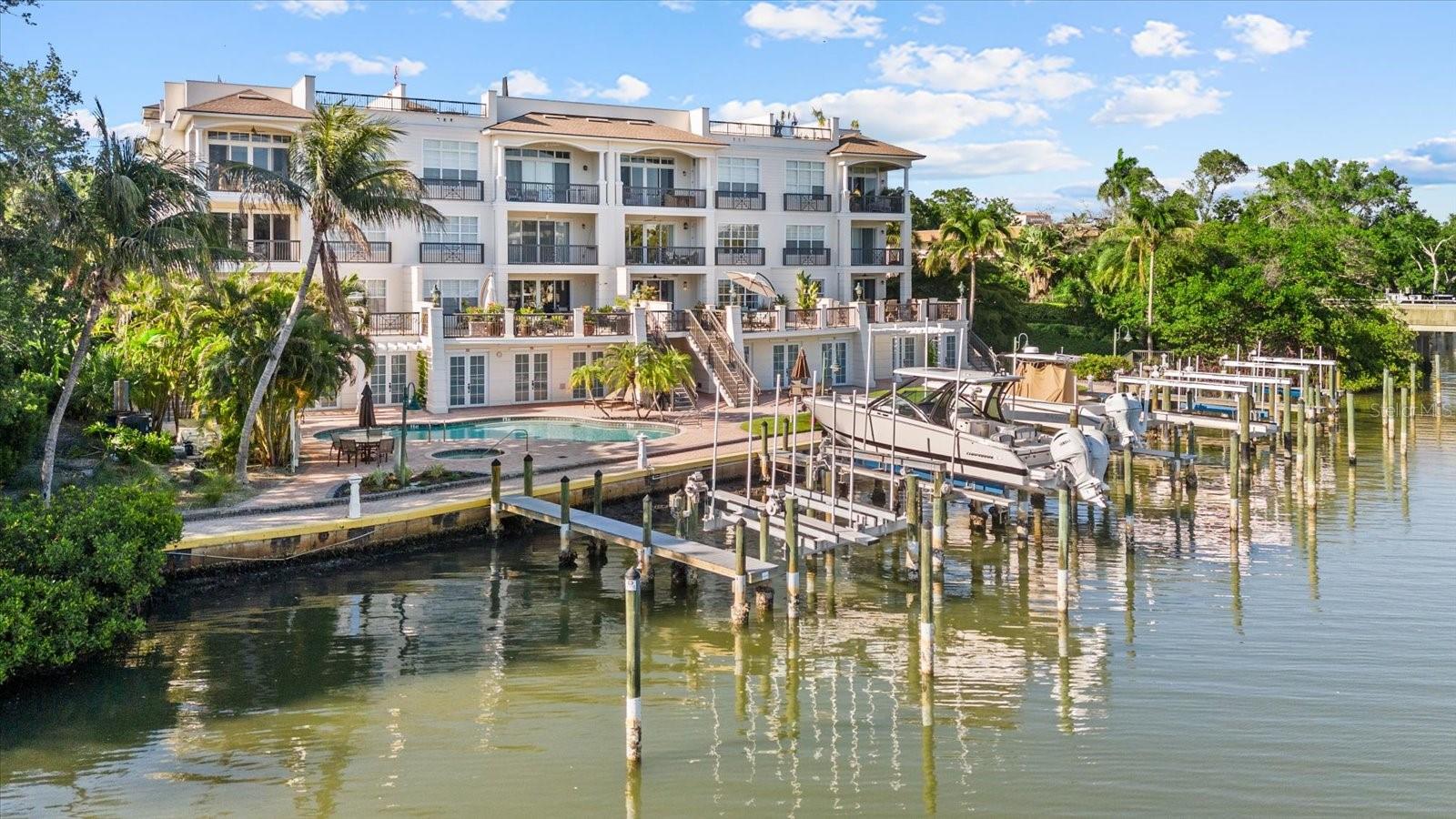 888 S ORANGE AVE #2C, SARASOTA, FL, 34236