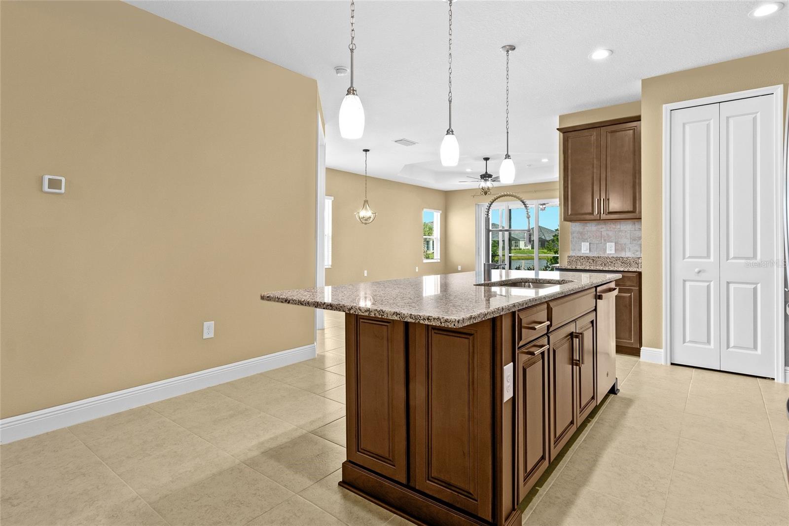 10112 LAKE WALES CIR, SARASOTA, FL, 34241