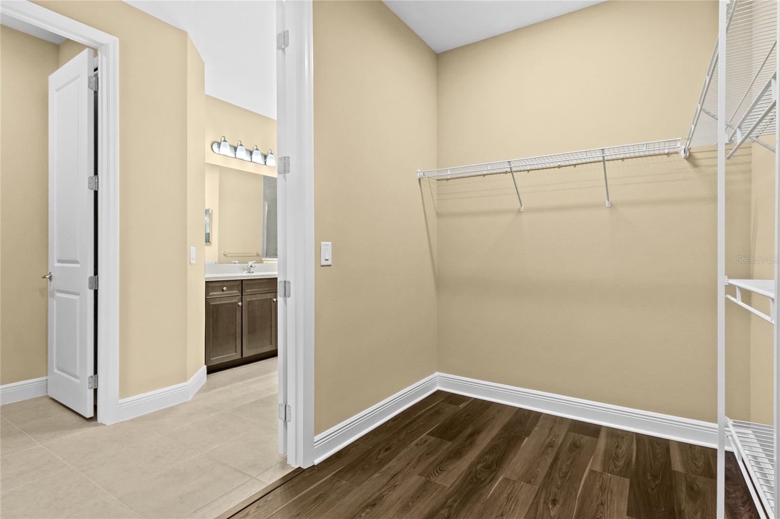 10112 LAKE WALES CIR, SARASOTA, FL, 34241