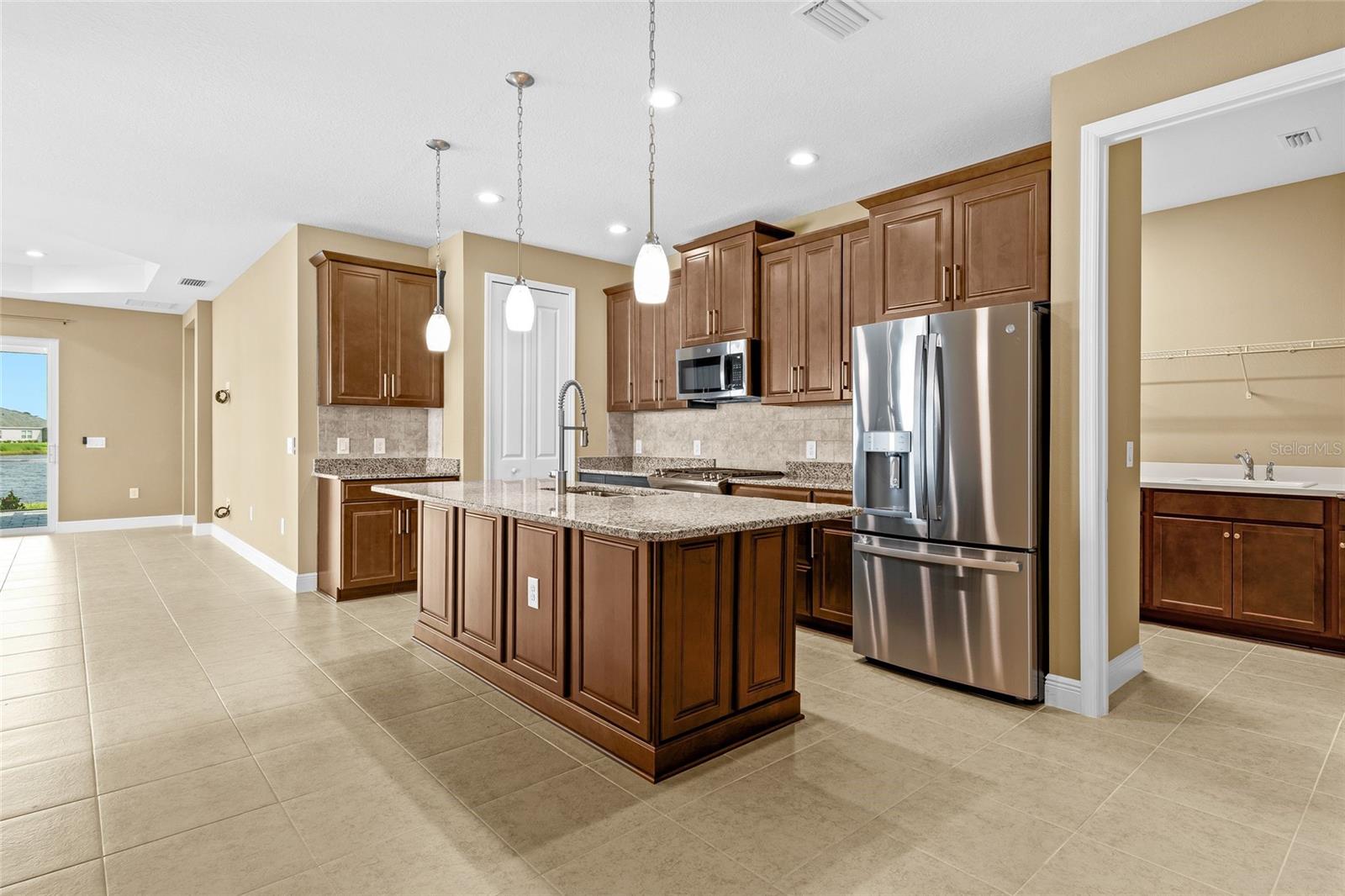 10112 LAKE WALES CIR, SARASOTA, FL, 34241