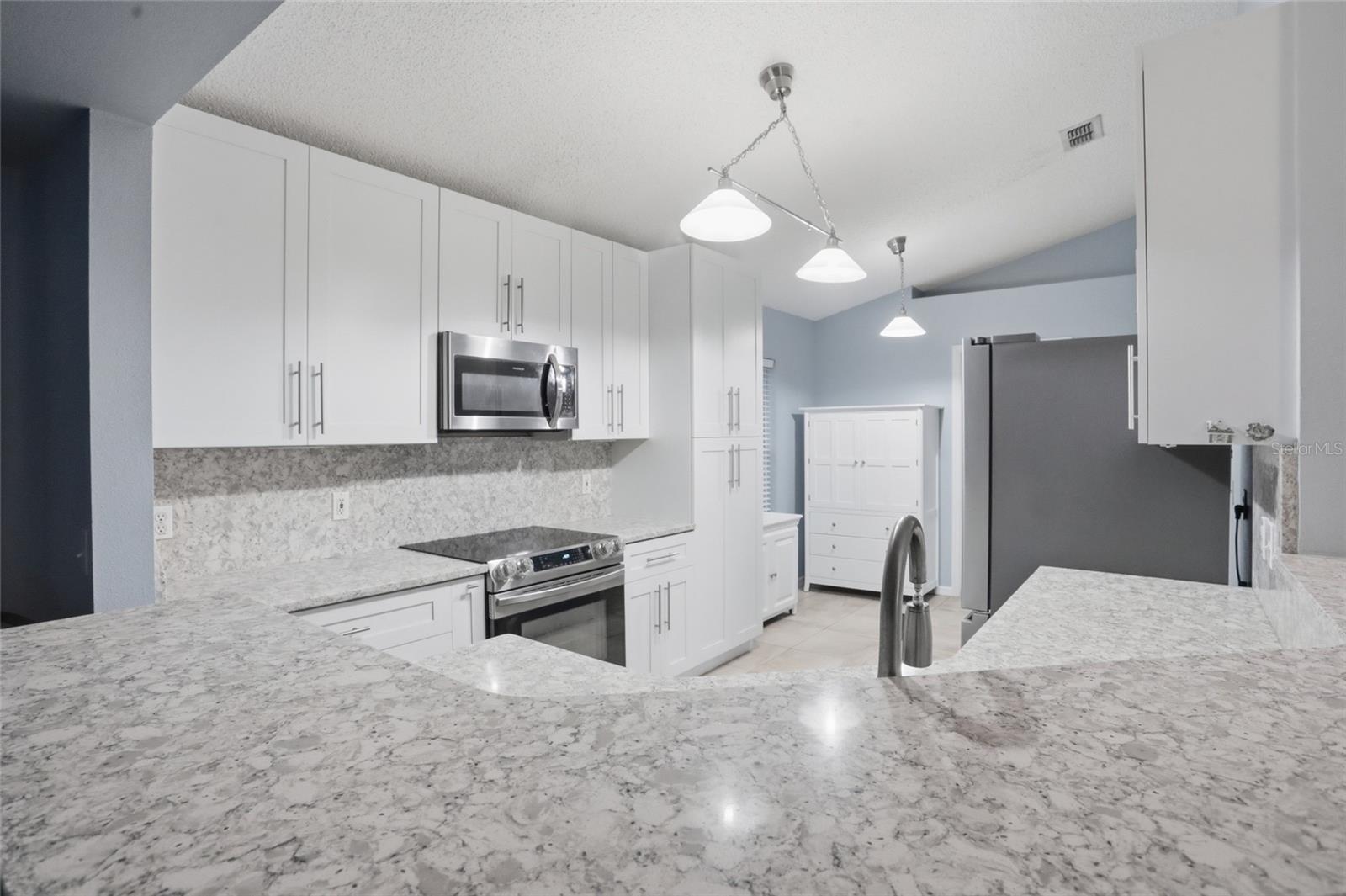 2015 CORNER SCHOOL DR, ORLANDO, FL, 32820