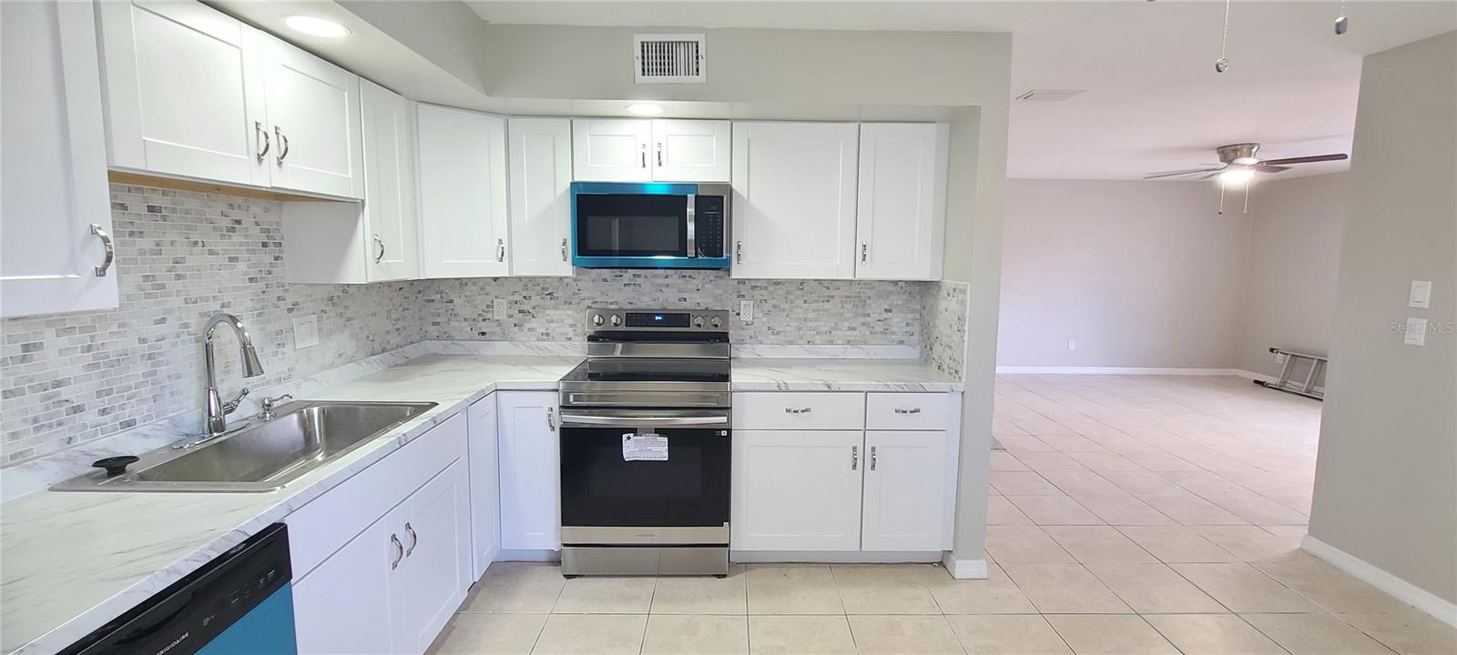 2118 OAK MEADOW CIR, SOUTH DAYTONA, FL, 32119