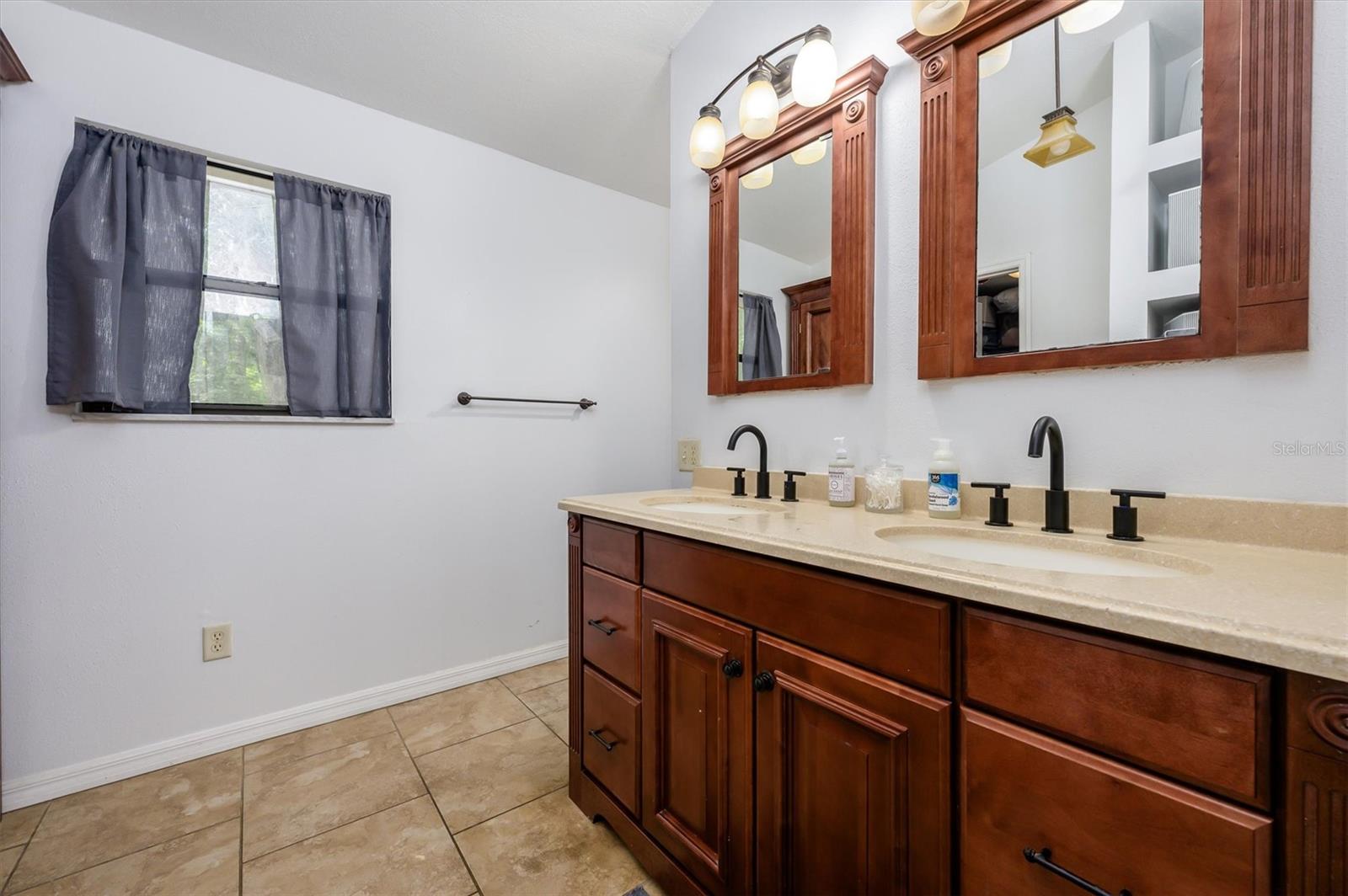 12054 ROYAL DR, BROOKSVILLE, FL, 34601