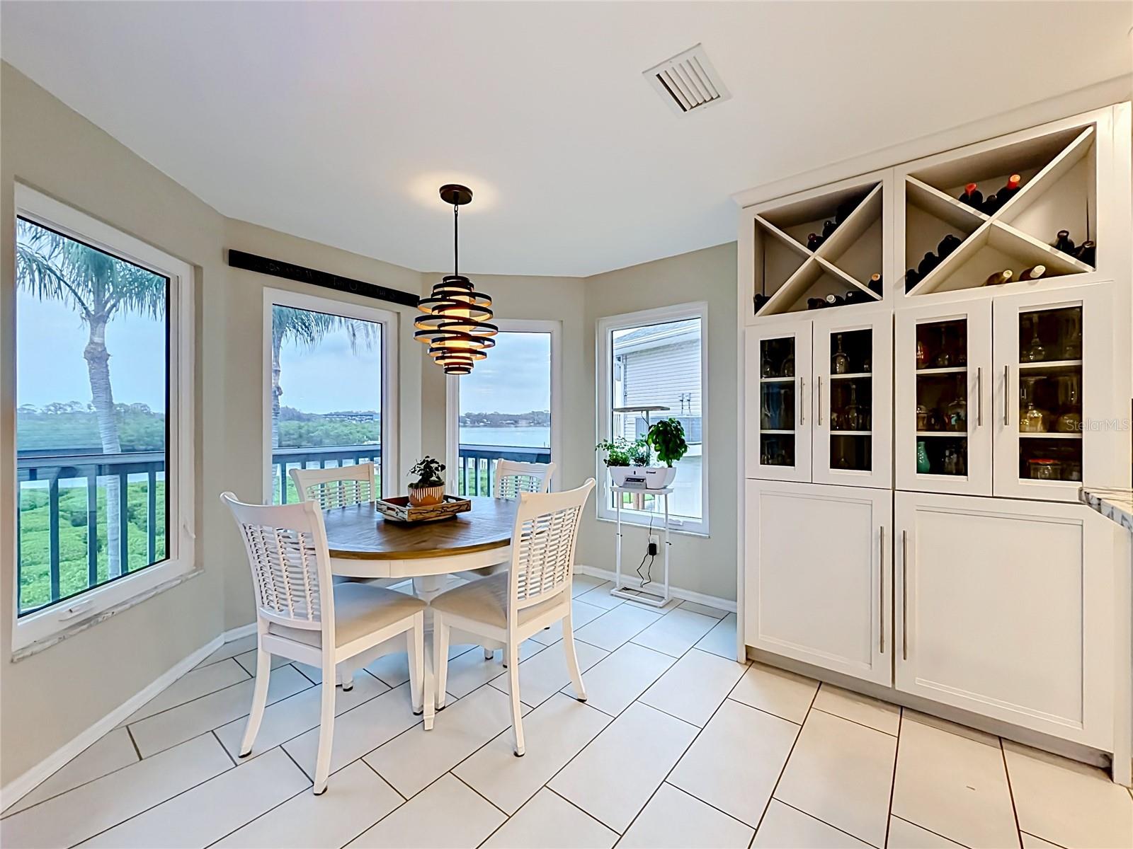 2021 NORTH POINTE ALEXIS DR, TARPON SPRINGS, FL, 34689