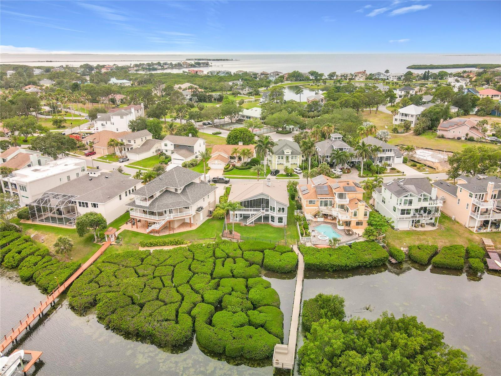 2021 NORTH POINTE ALEXIS DR, TARPON SPRINGS, FL, 34689