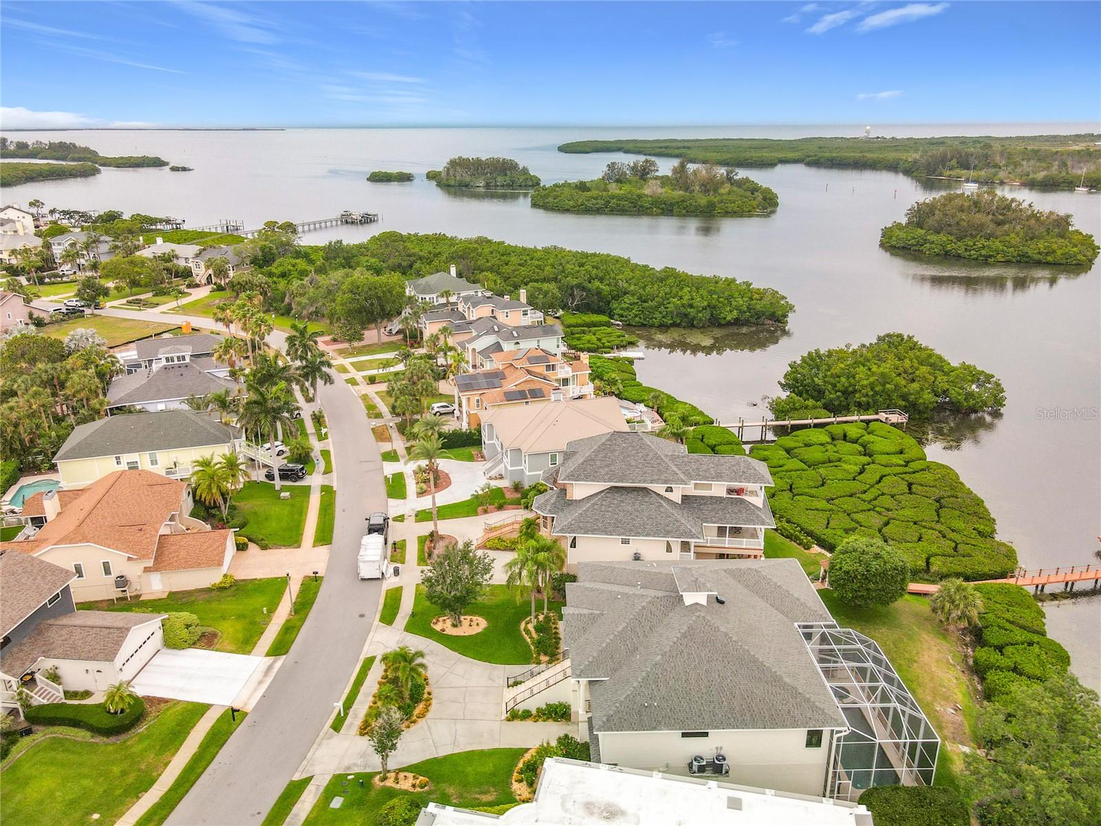 2021 NORTH POINTE ALEXIS DR, TARPON SPRINGS, FL, 34689
