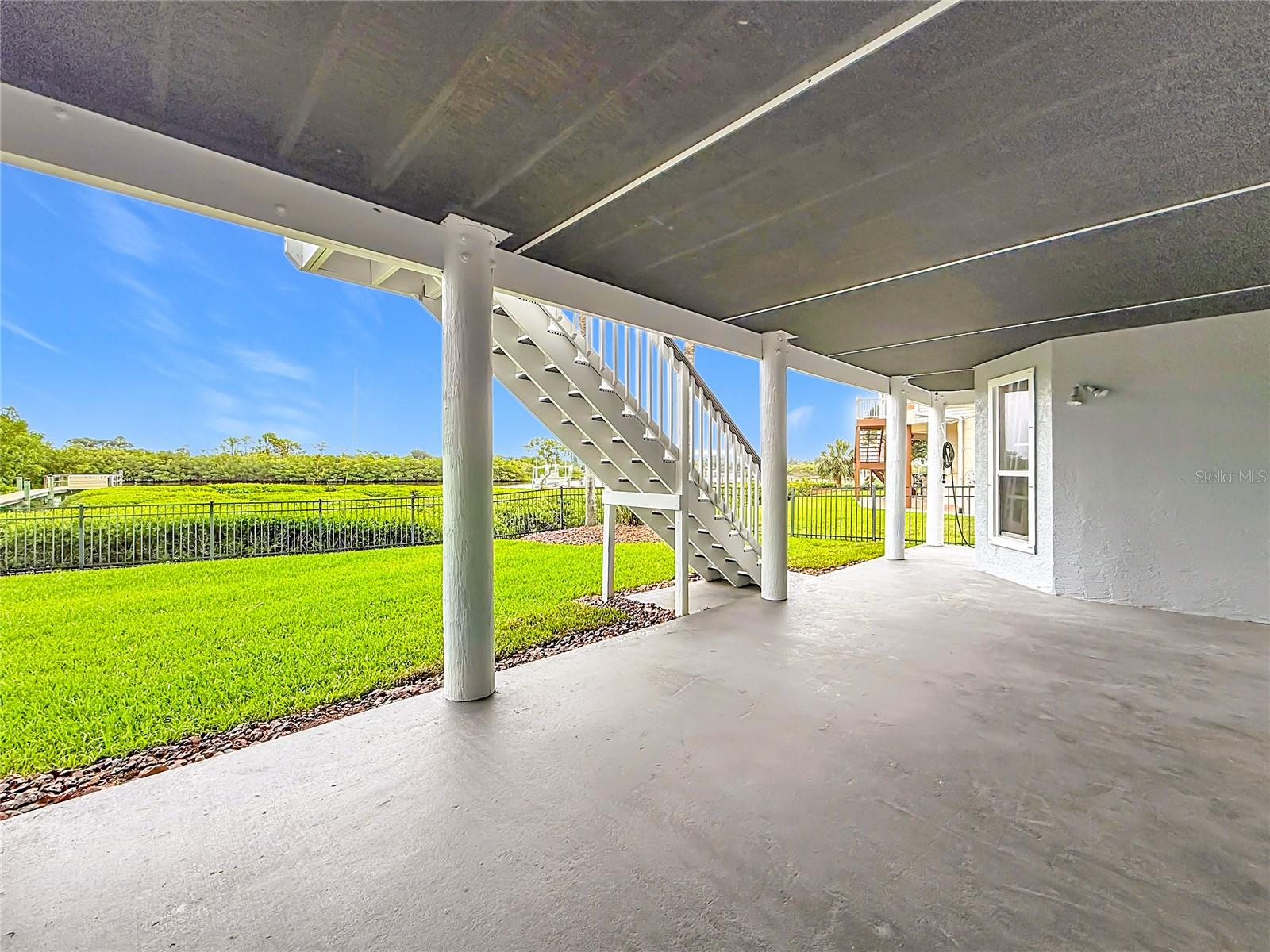 2021 NORTH POINTE ALEXIS DR, TARPON SPRINGS, FL, 34689