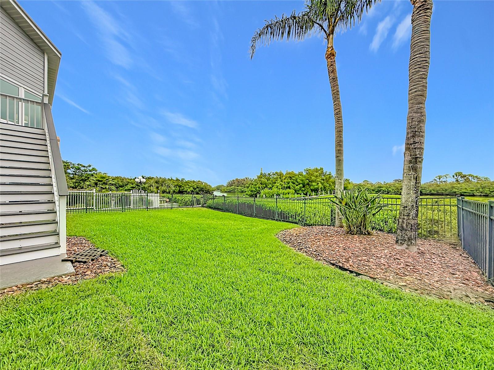 2021 NORTH POINTE ALEXIS DR, TARPON SPRINGS, FL, 34689