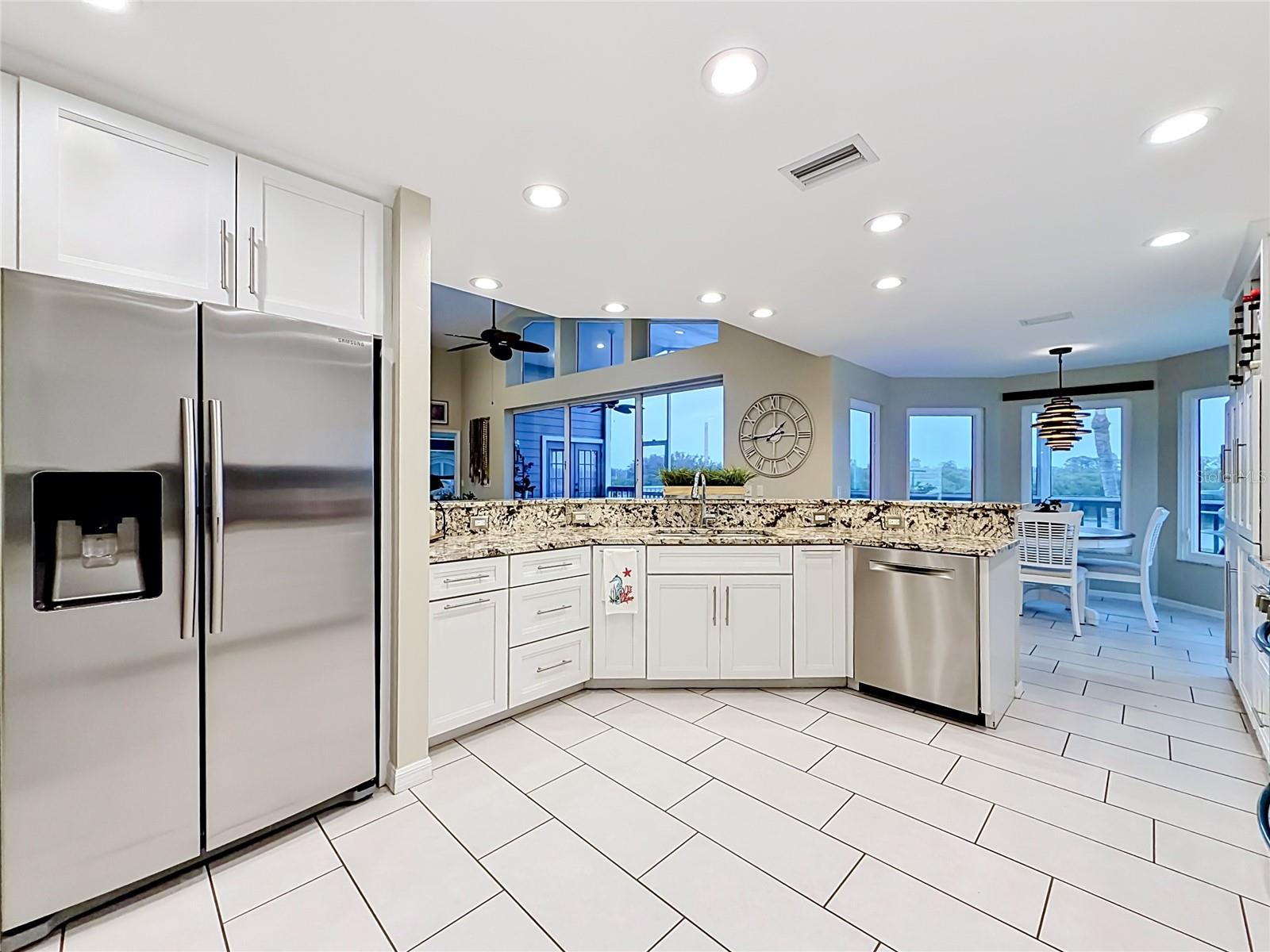 2021 NORTH POINTE ALEXIS DR, TARPON SPRINGS, FL, 34689