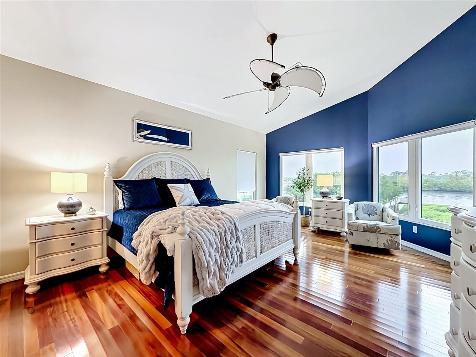 2021 NORTH POINTE ALEXIS DR, TARPON SPRINGS, FL, 34689