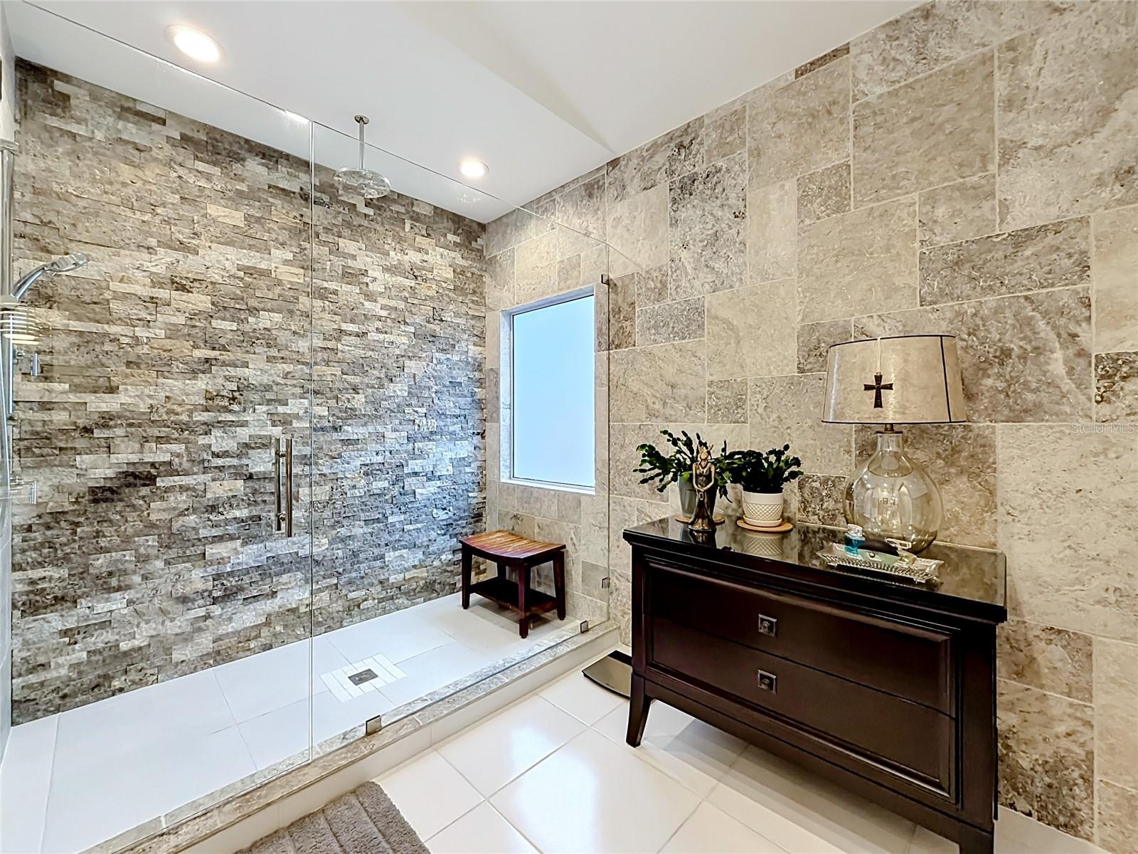 2021 NORTH POINTE ALEXIS DR, TARPON SPRINGS, FL, 34689
