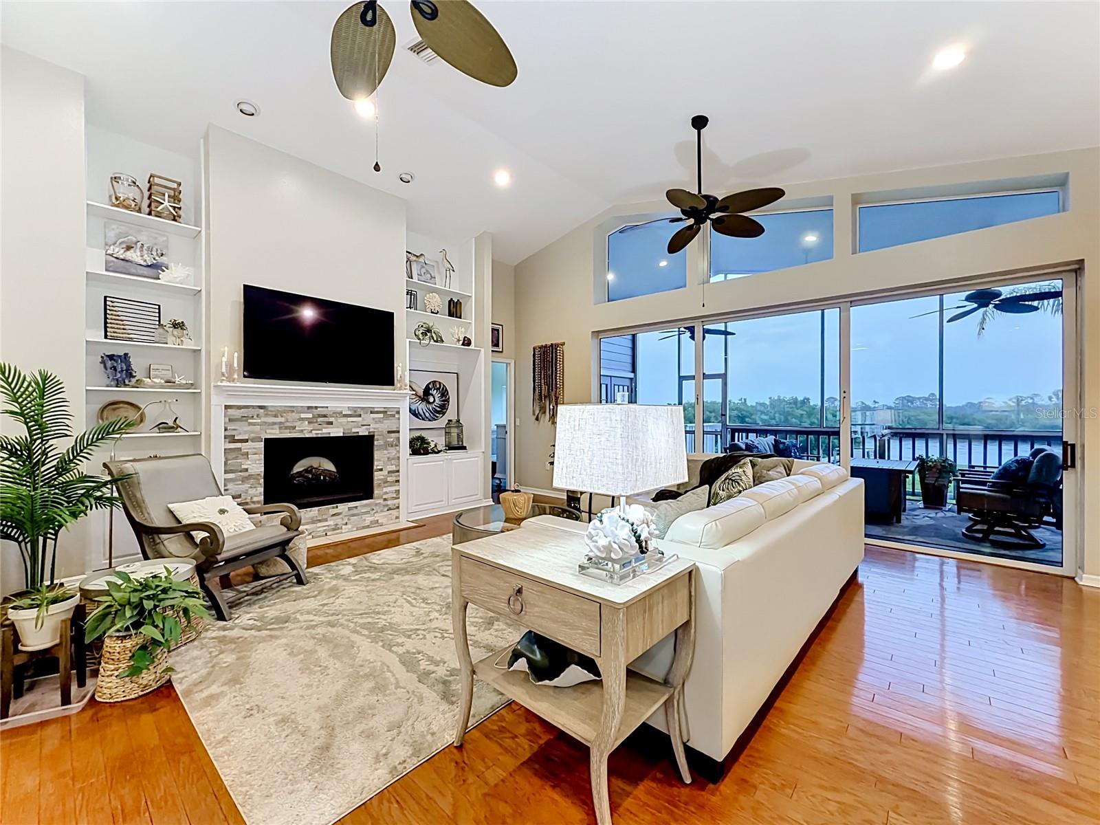2021 NORTH POINTE ALEXIS DR, TARPON SPRINGS, FL, 34689
