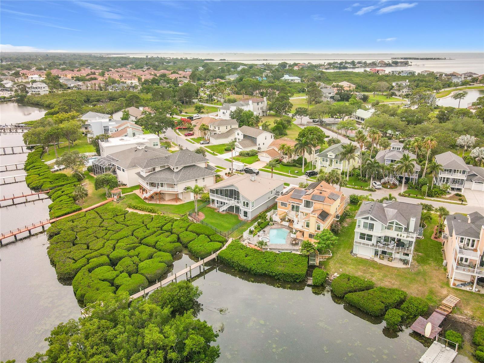 2021 NORTH POINTE ALEXIS DR, TARPON SPRINGS, FL, 34689