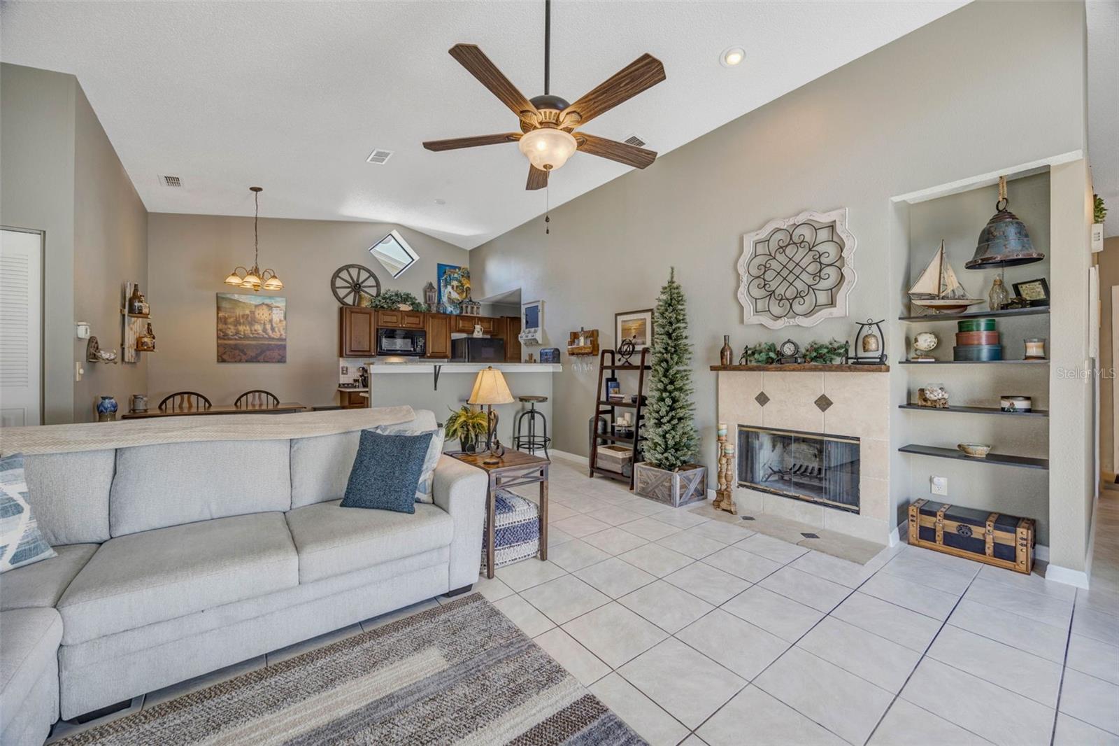 13423 LARAWAY DR, RIVERVIEW, FL, 33579